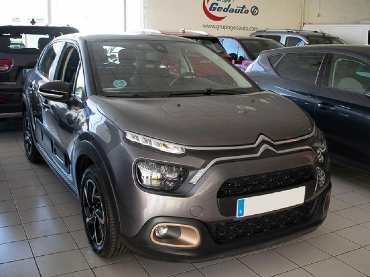 Citroen C3 PureTech 82 C-Series 61 kW (83 CV) Gris Compact