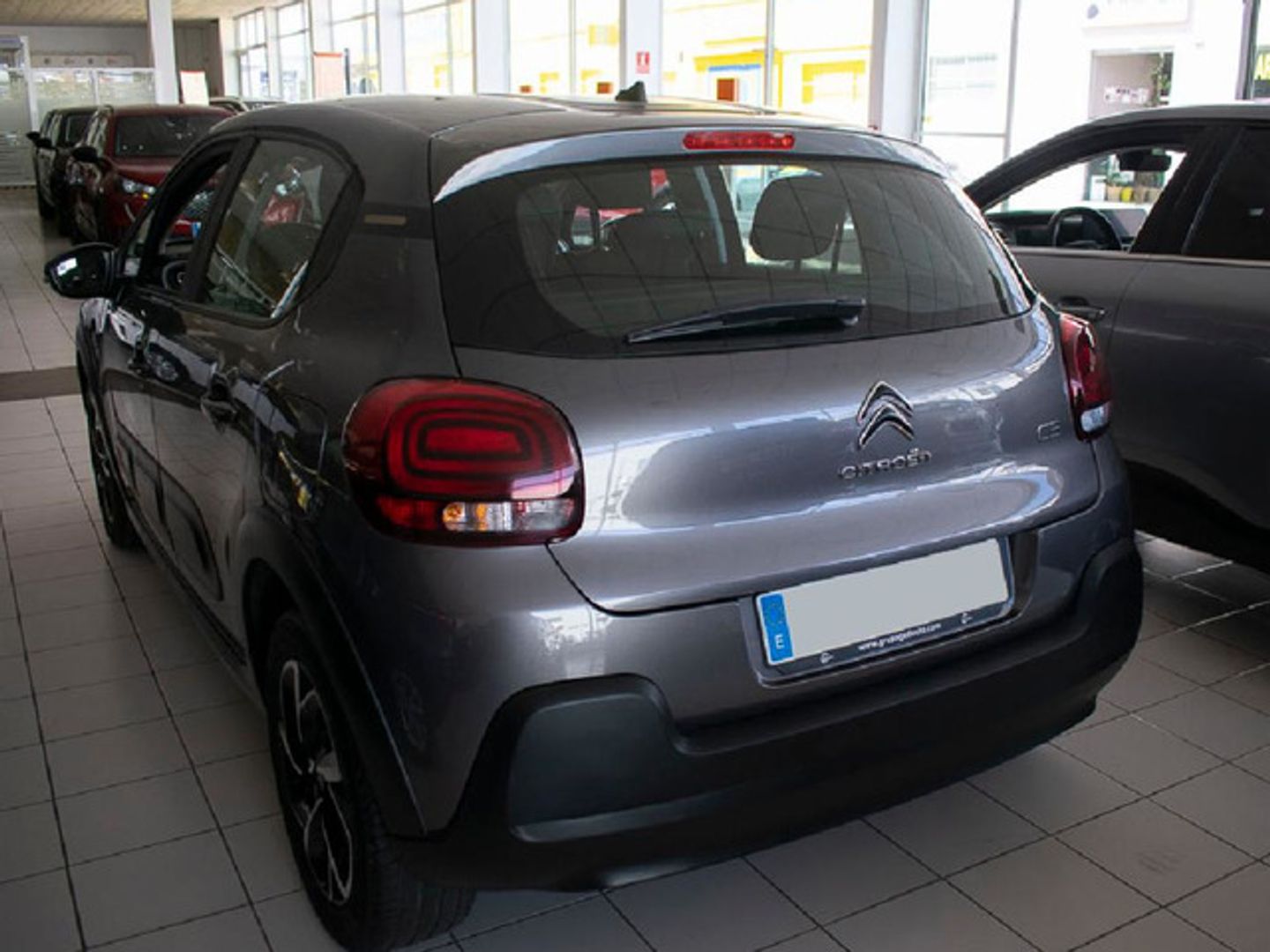 Citroen C3 PureTech 82 C-Series 61 kW (83 CV)
