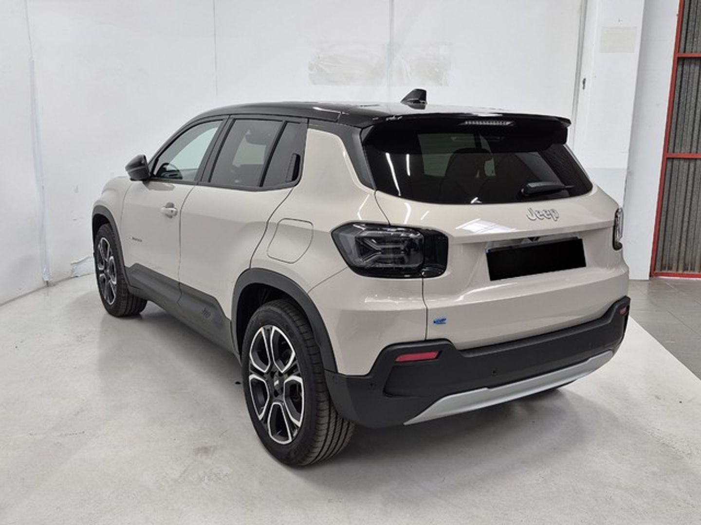 Jeep Avenger BEV Summit 115 kW (156 CV)