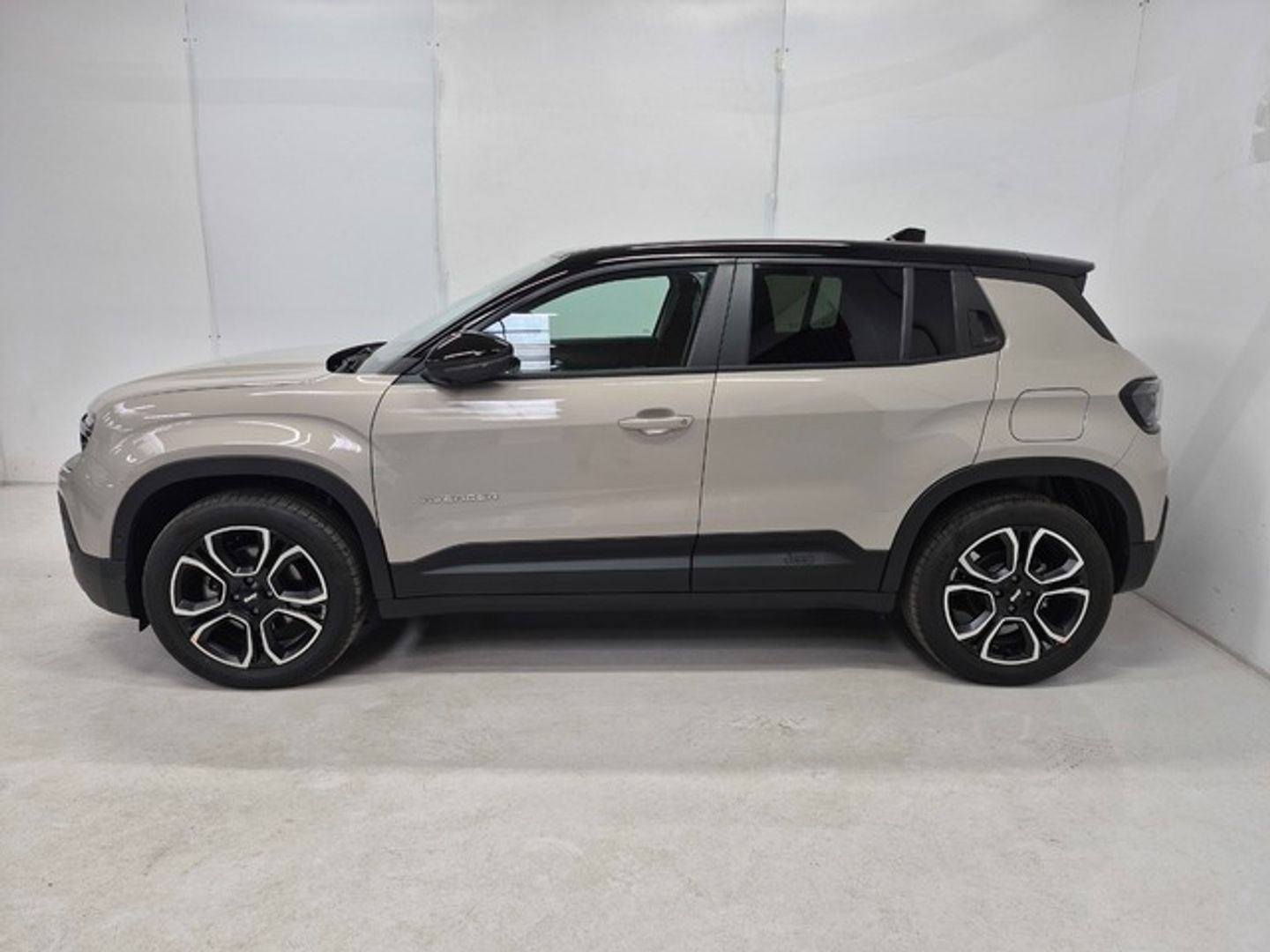 Jeep Avenger BEV Summit 115 kW (156 CV)