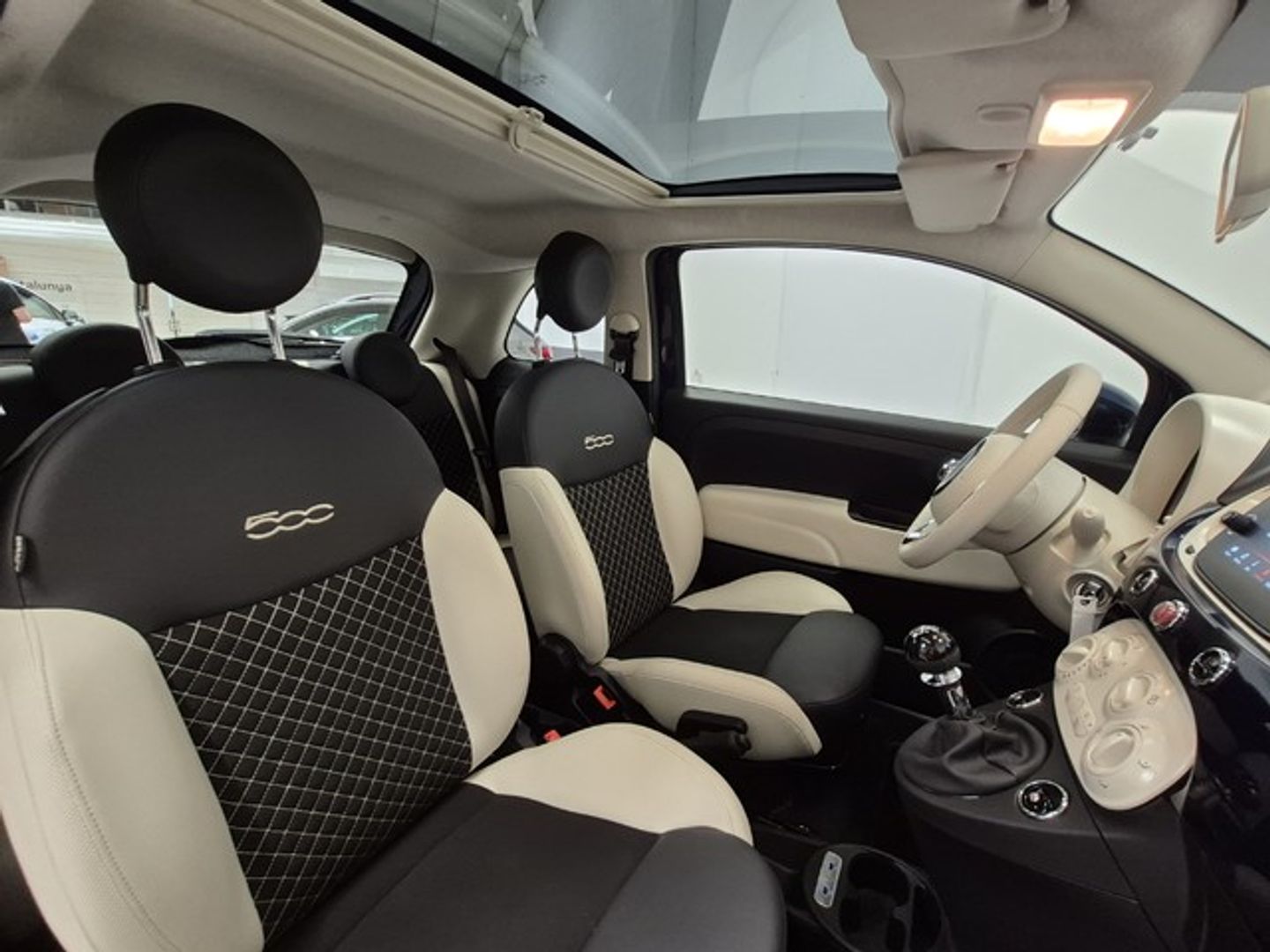 Fiat 500 1.0 Hybrid Dolcevita 51 kW (70 CV)