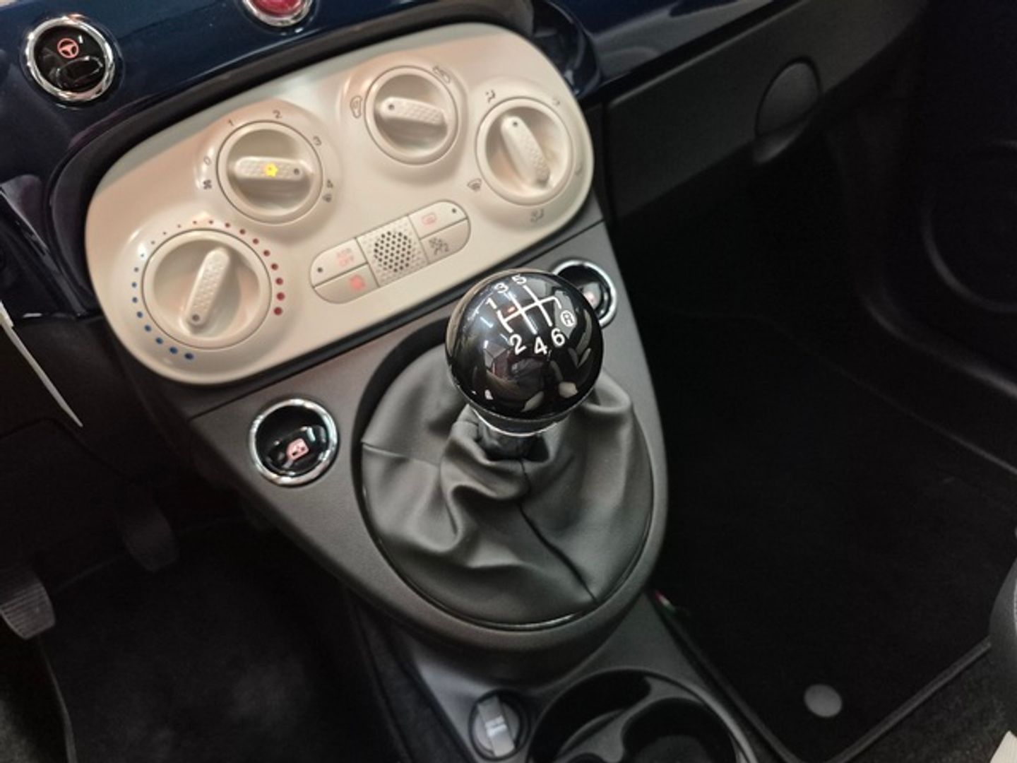 Fiat 500 1.0 Hybrid Dolcevita 51 kW (70 CV)