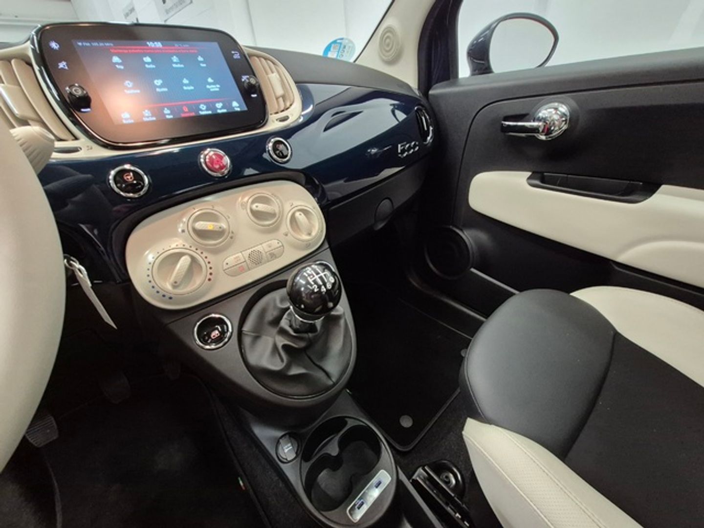 Fiat 500 1.0 Hybrid Dolcevita 51 kW (70 CV)