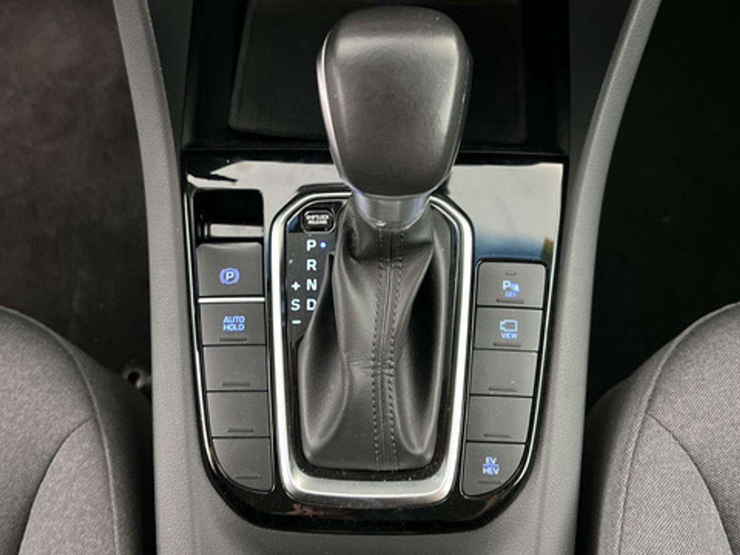 Hyundai Ioniq 1.6 GDI HEV Klass DCT 104 kW (141 CV)
