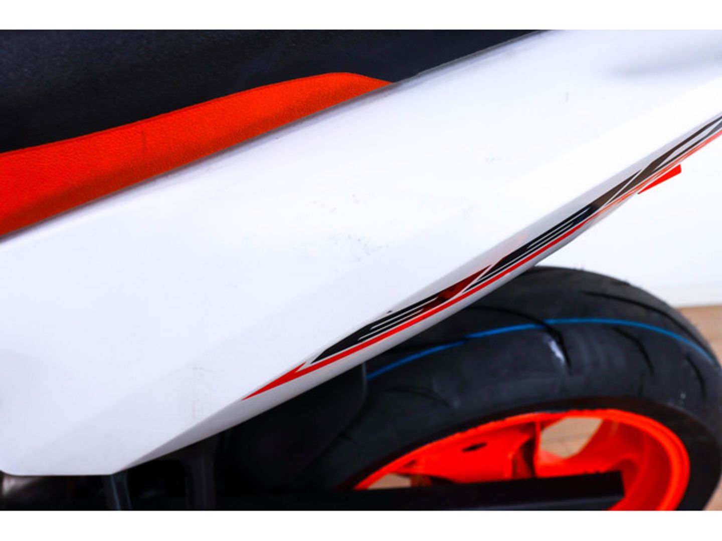 KTM SMT 890