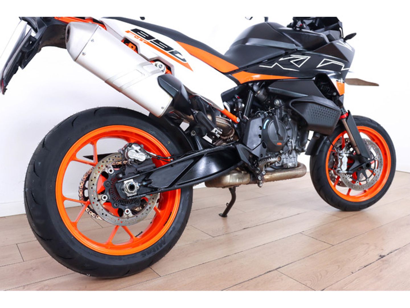 KTM SMT 890