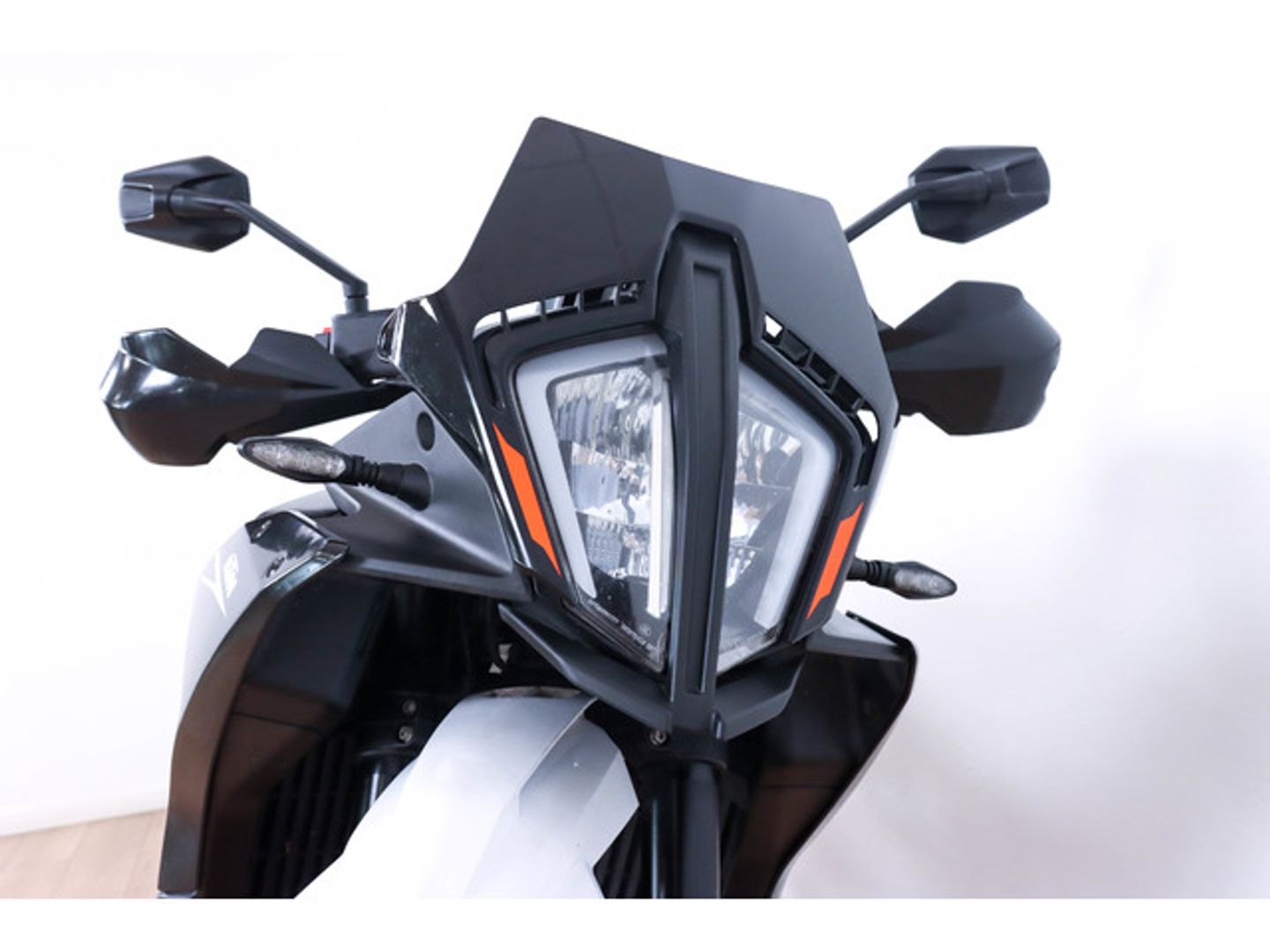 KTM SMT 890