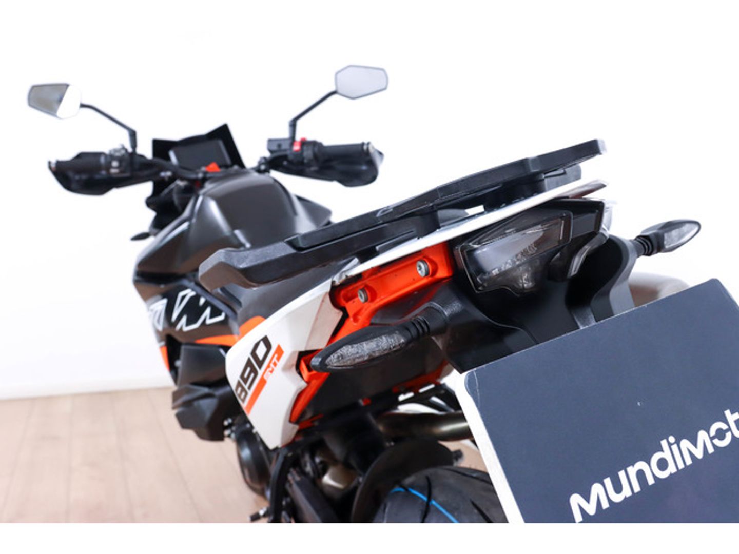 KTM SMT 890