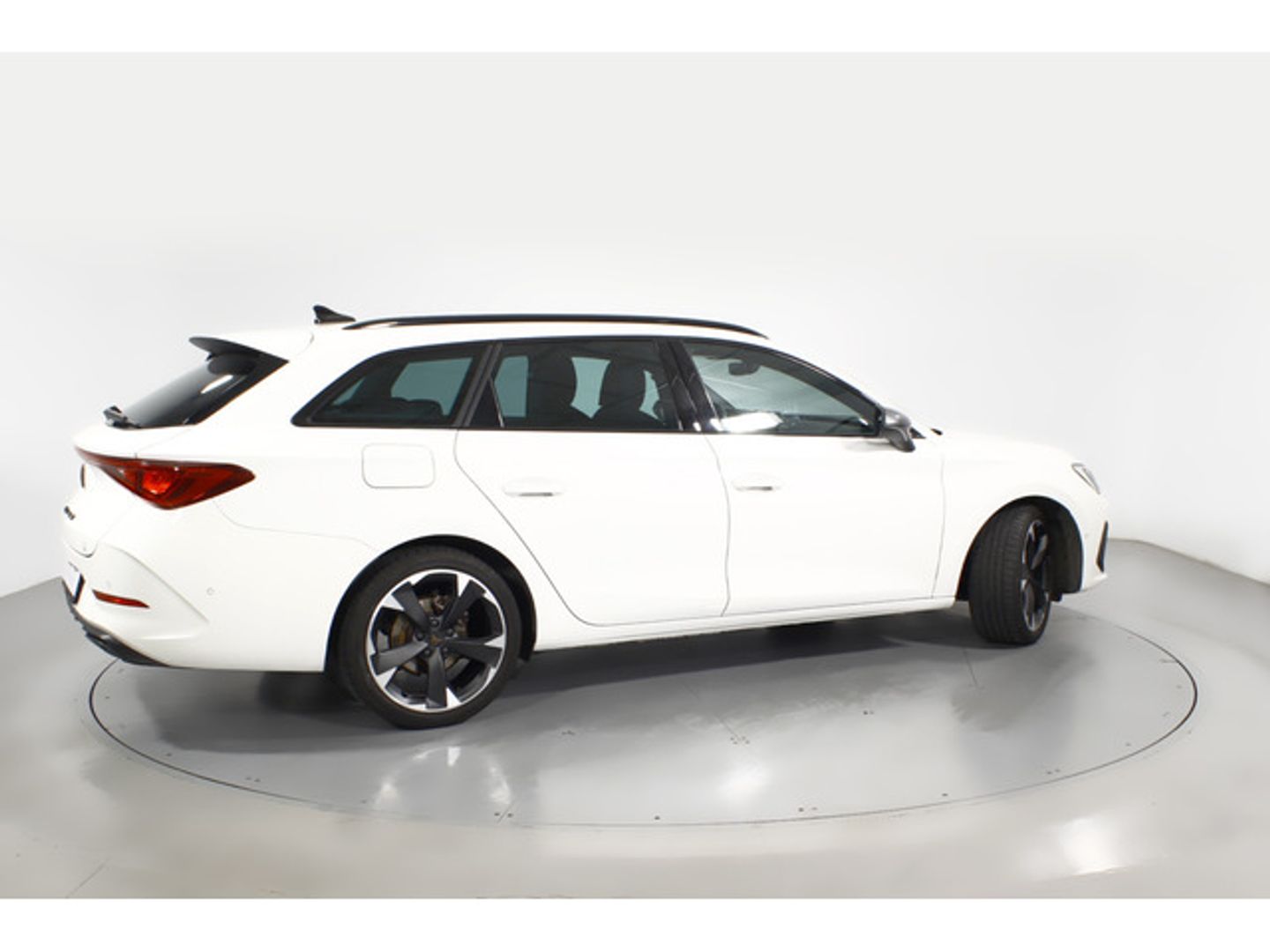 CUPRA Leon Sportstourer 1.5 eTSI DSG 110 kW (150 CV)