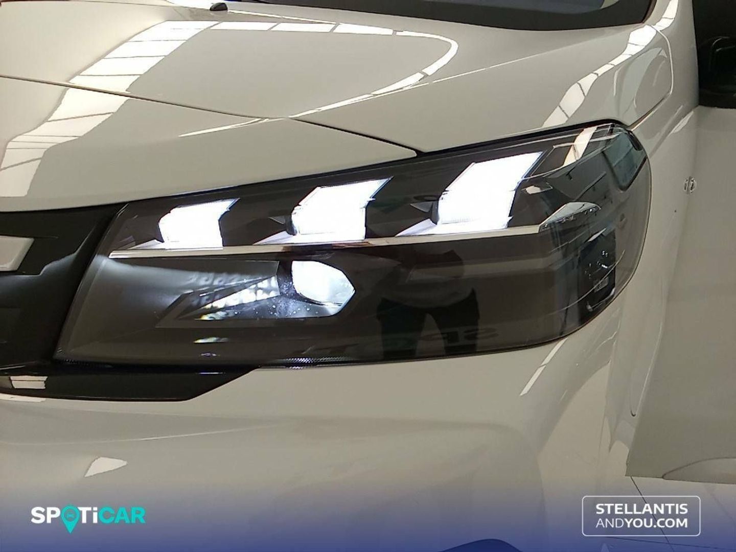 Peugeot e-Expert Furgón Eléctrico Standard 75kWh 100 kW (136 CV)