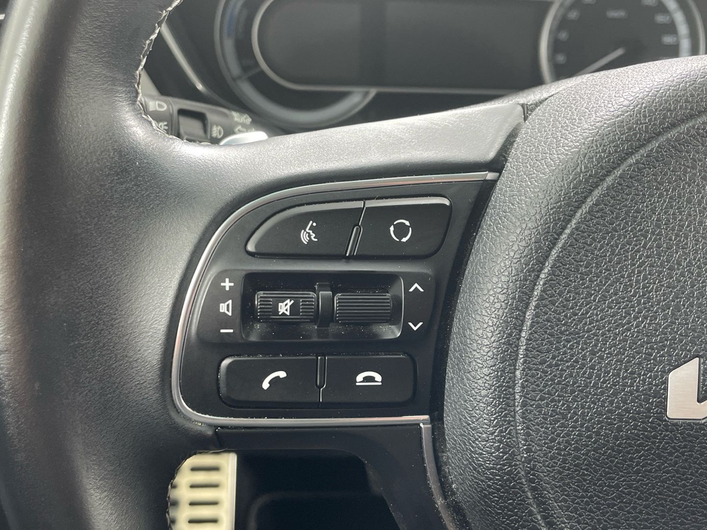 Kia Niro 1.6 GDi HEV Emotion 104 kW (141 CV)
