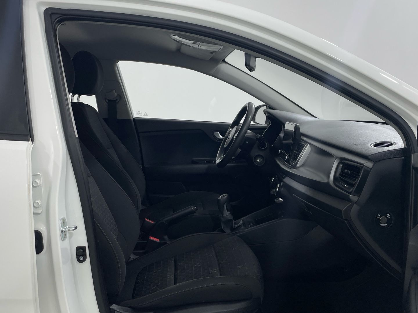 Kia Rio 1.0 T-GDi MHEV iMT Concept 74 kW (100 CV)