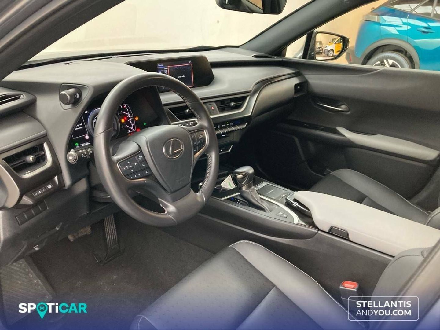 Lexus UX UX 250h F Sport Cuero 135 kW (184 CV)