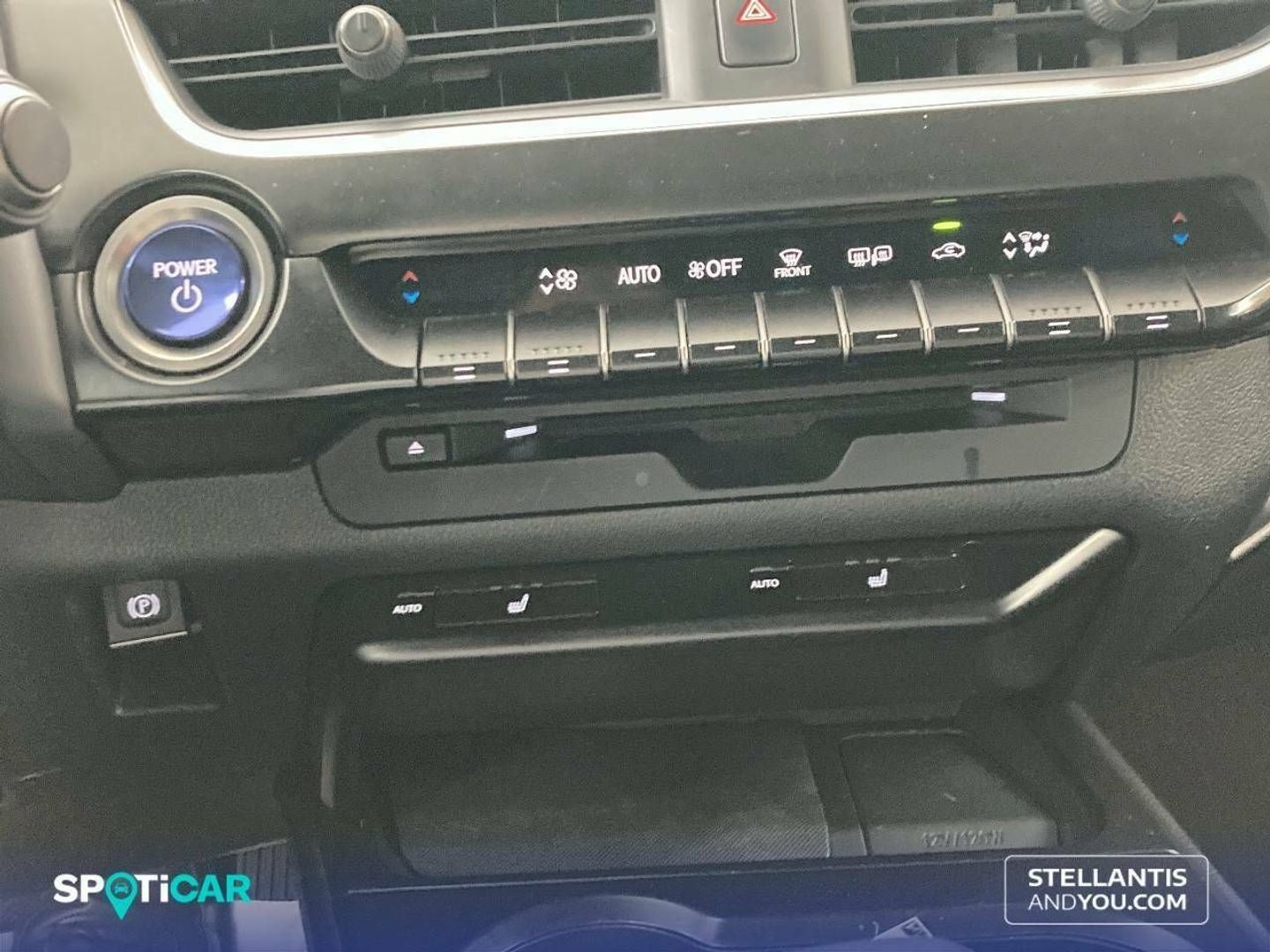 Lexus UX UX 250h F Sport Cuero 135 kW (184 CV)