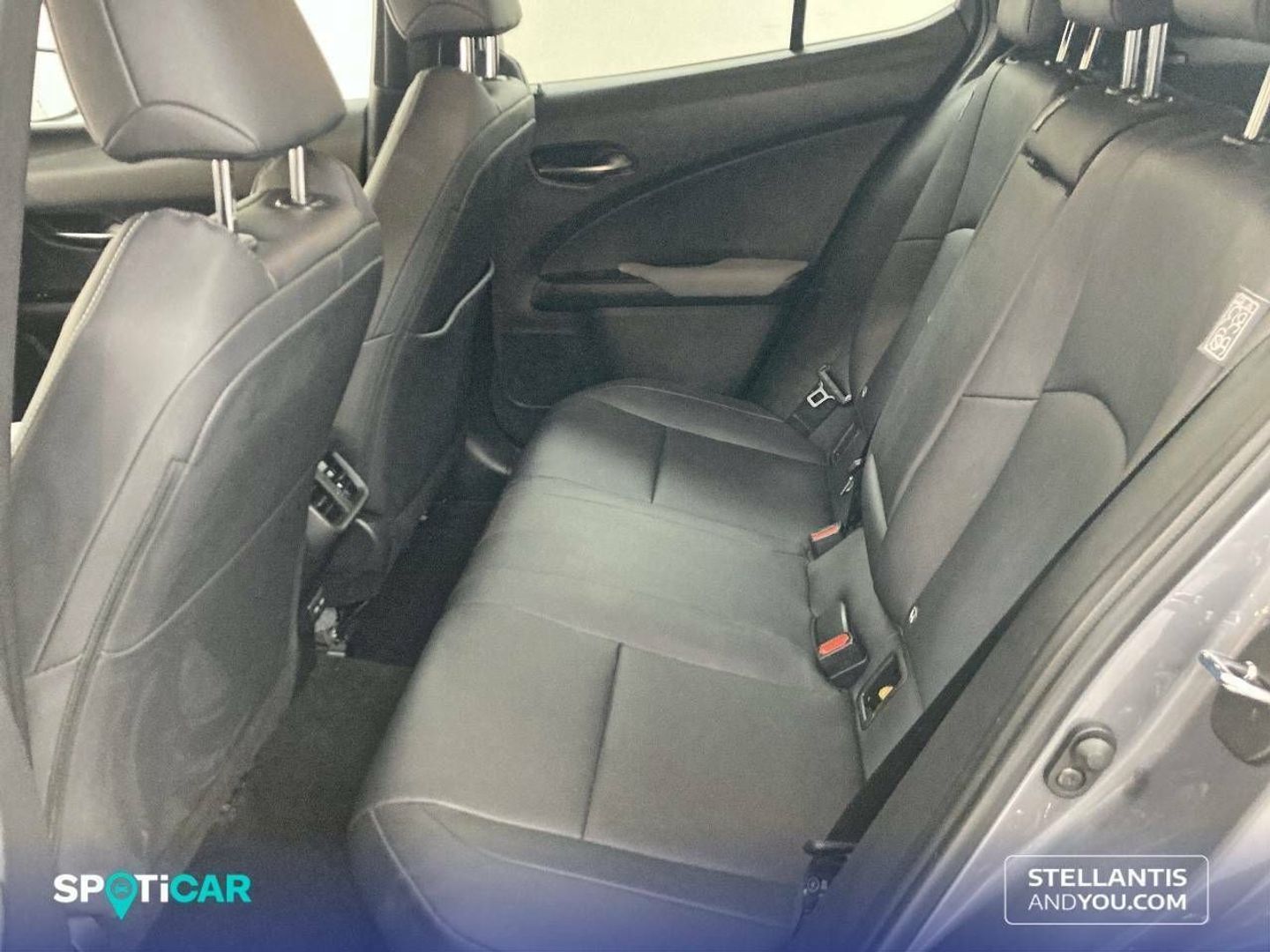Lexus UX UX 250h F Sport Cuero 135 kW (184 CV)