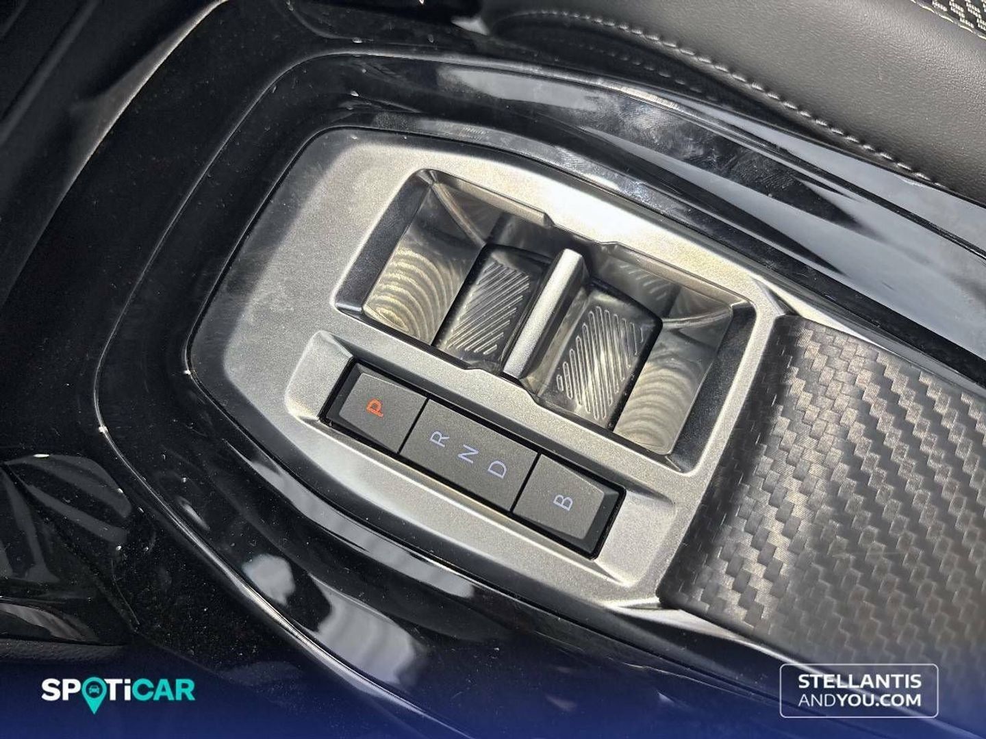 Peugeot e-2008 Eléctrico GT 115 kW (156 CV)