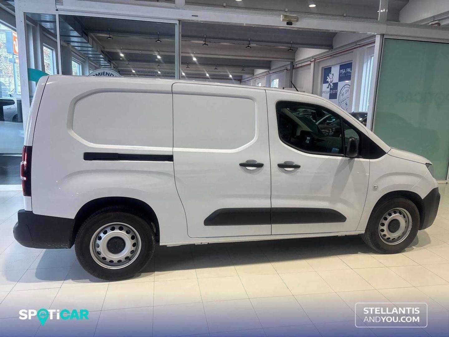 Peugeot e-Partner e-Electico Long 800kg 100 kW (136 CV)