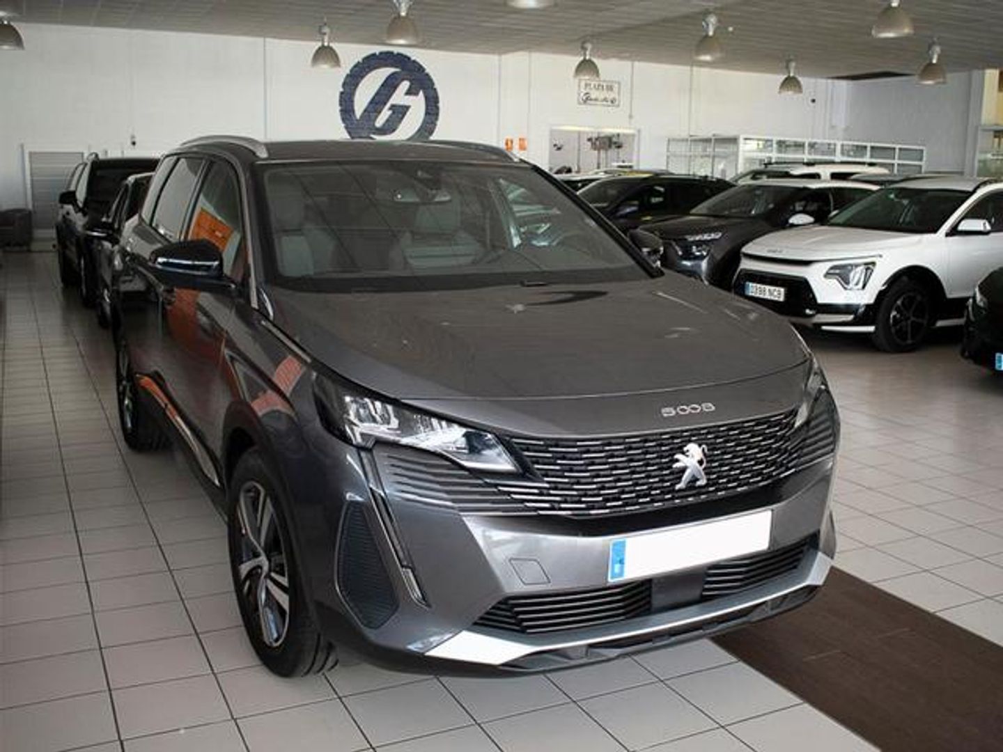 Peugeot 5008 PureTech 130 S&S Allure Pack 96 kW (130 CV) Gris SUV