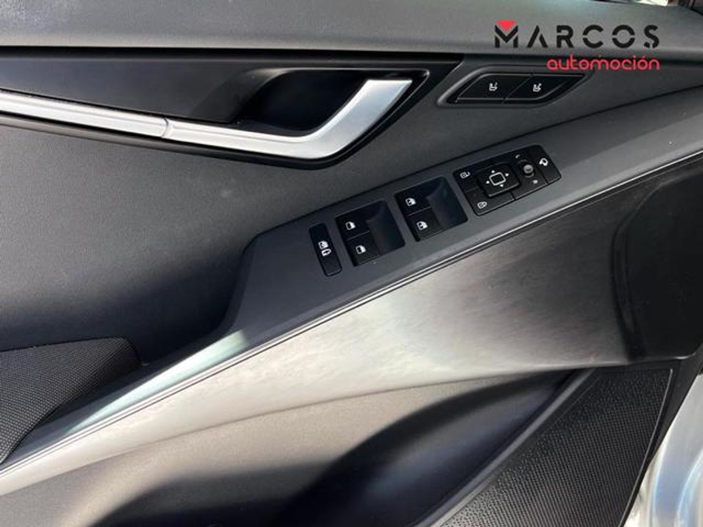 Kia Niro 1.6 GDi HEV Híbrido Emotion 104 kW (141 CV)