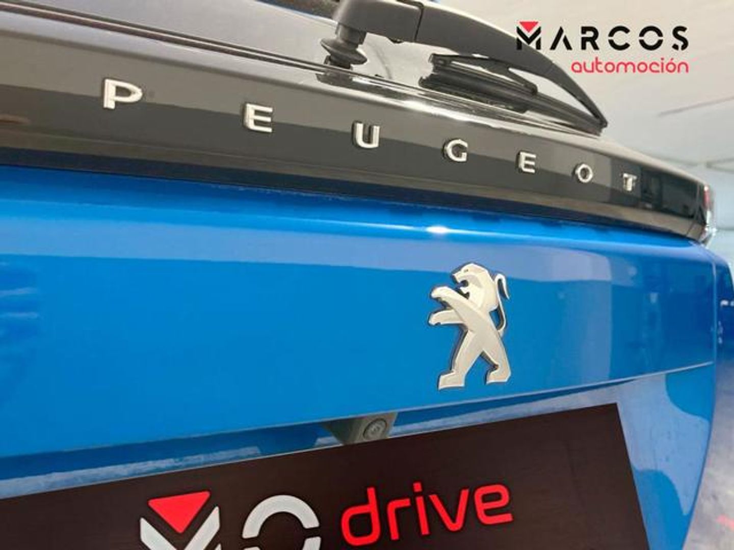 Peugeot 2008 PureTech 130 S&S Allure 96 kW (130 CV)