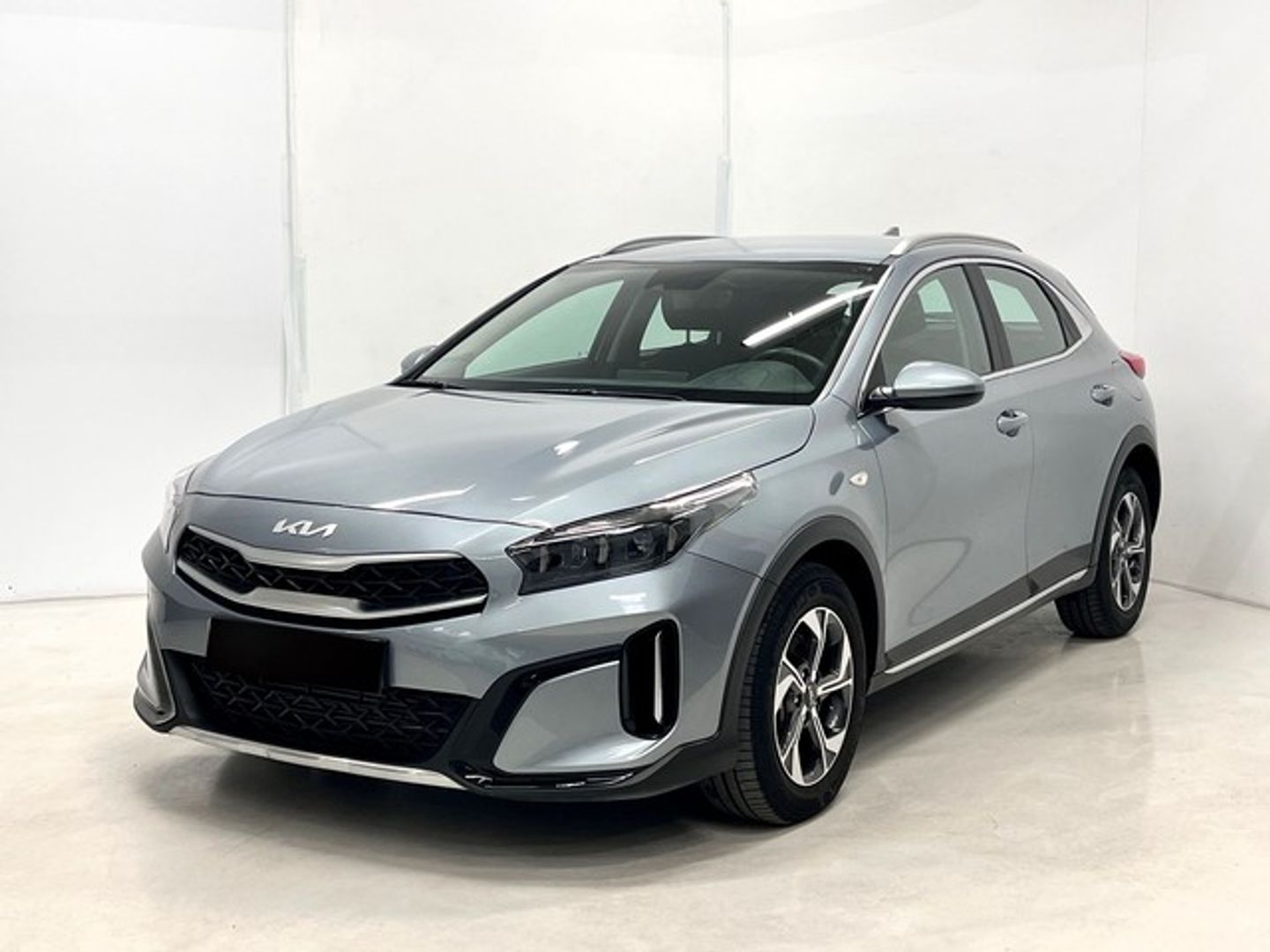 Kia XCeed 1.6 MHEV Drive iMT 100 kW (136 CV) Gris Plata SUV