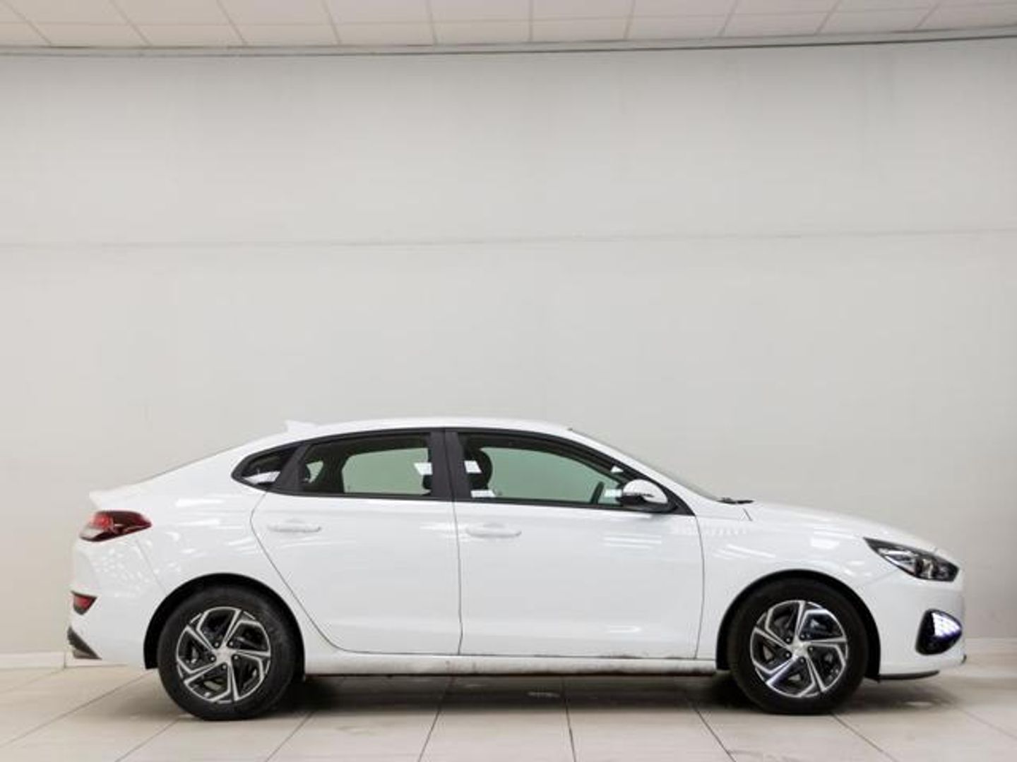 Hyundai i30 Fastback 1.0 TGDI Klass 88 kW (120 CV)