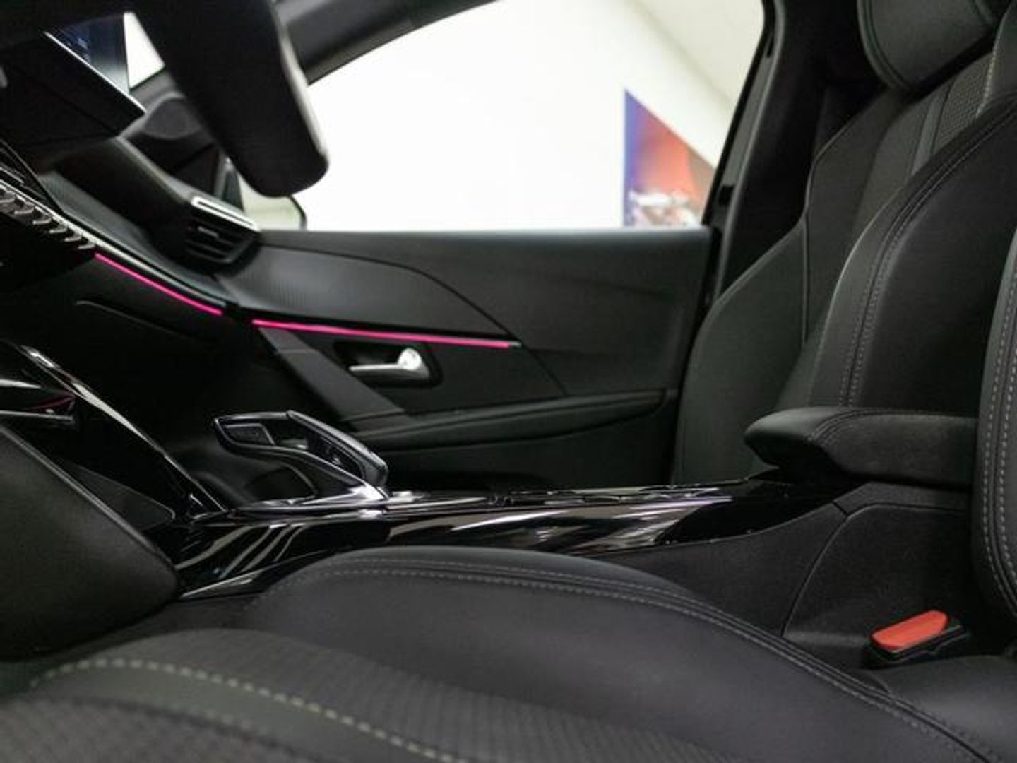 Peugeot 208 PureTech 130 GT EAT8 96 kW (130 CV)