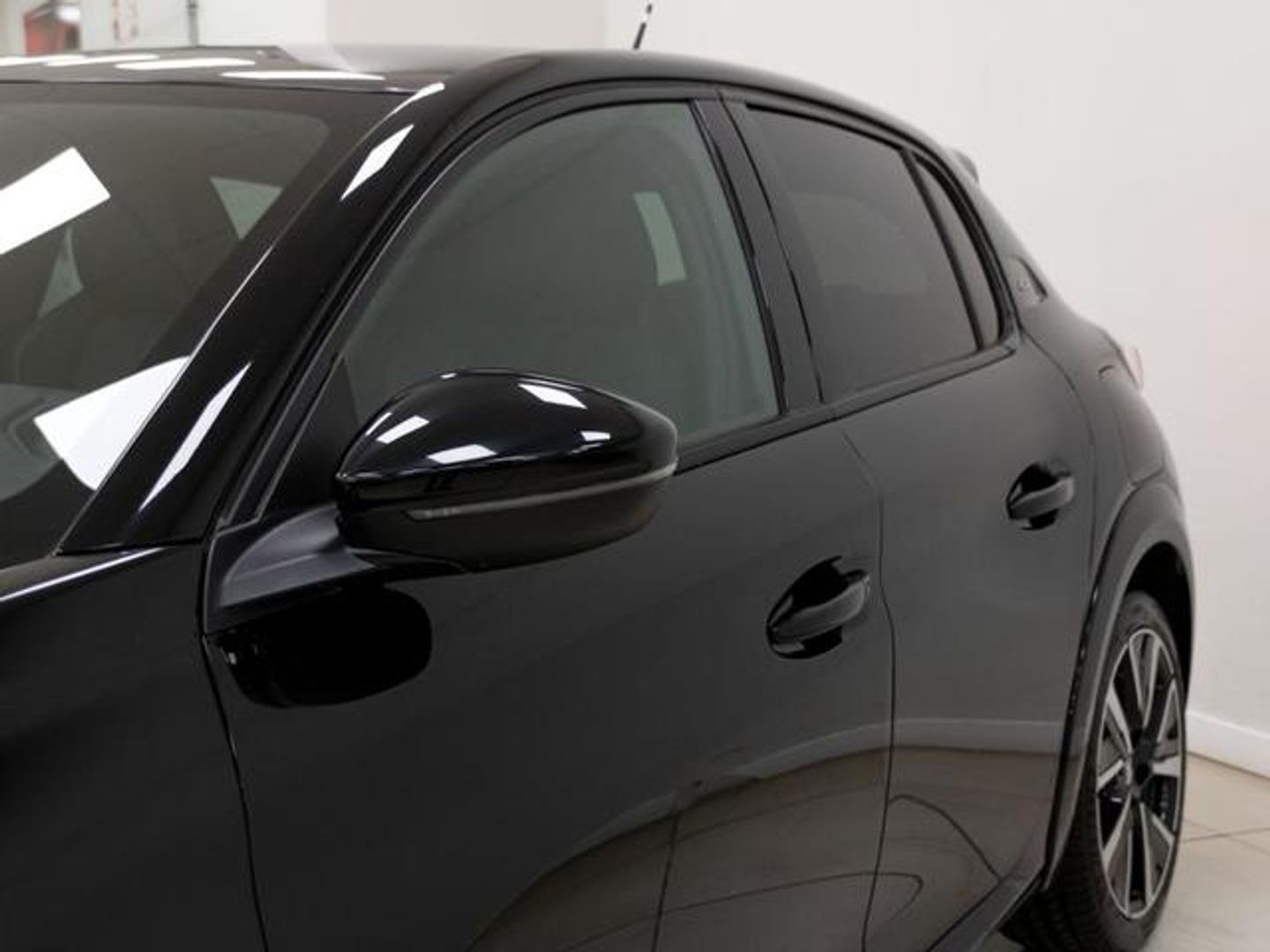 Peugeot 208 PureTech 130 GT EAT8 96 kW (130 CV)