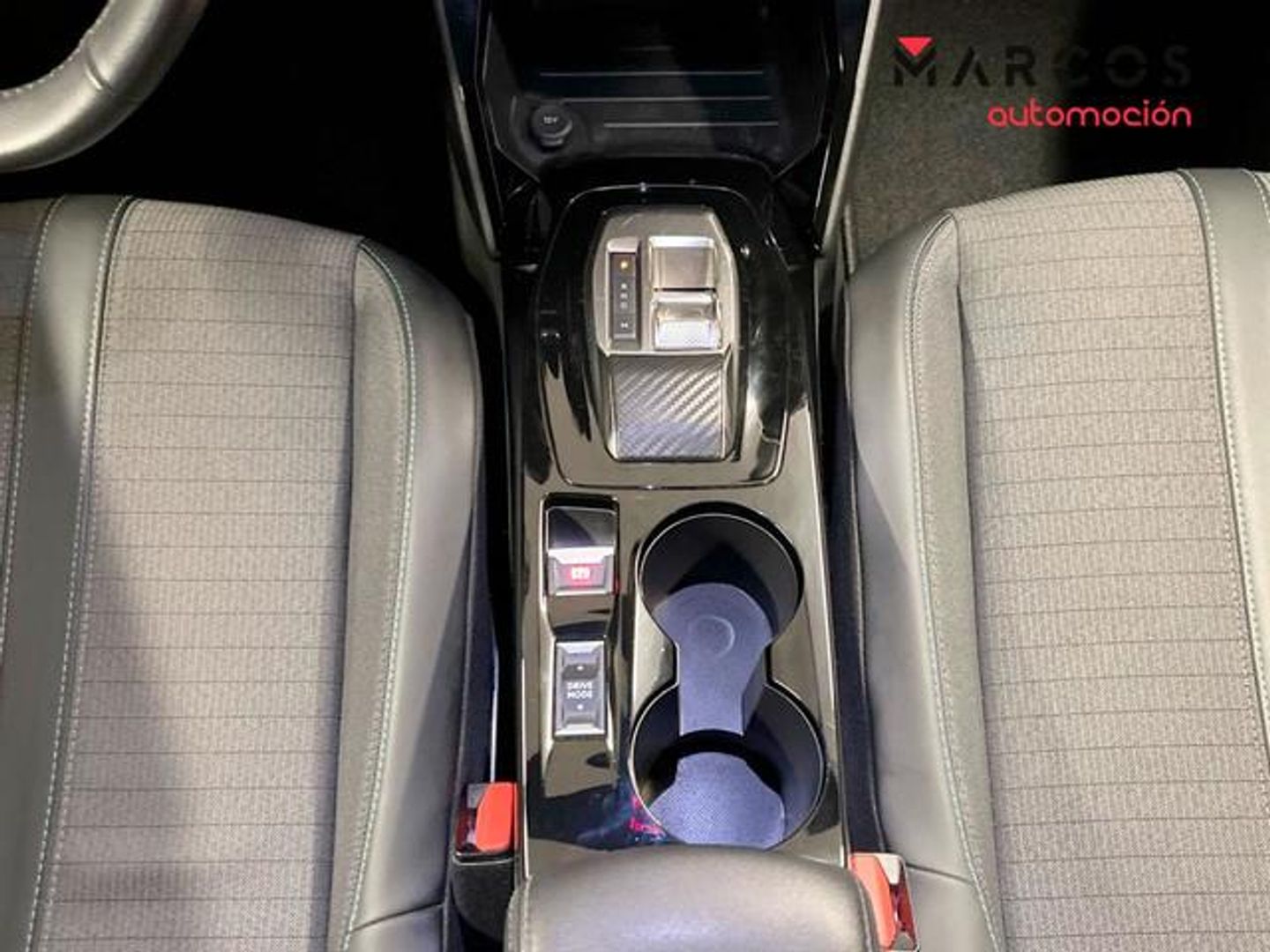 Peugeot 2008 PureTech 130 S&S Allure Pack EAT8 96 kW (130 CV)