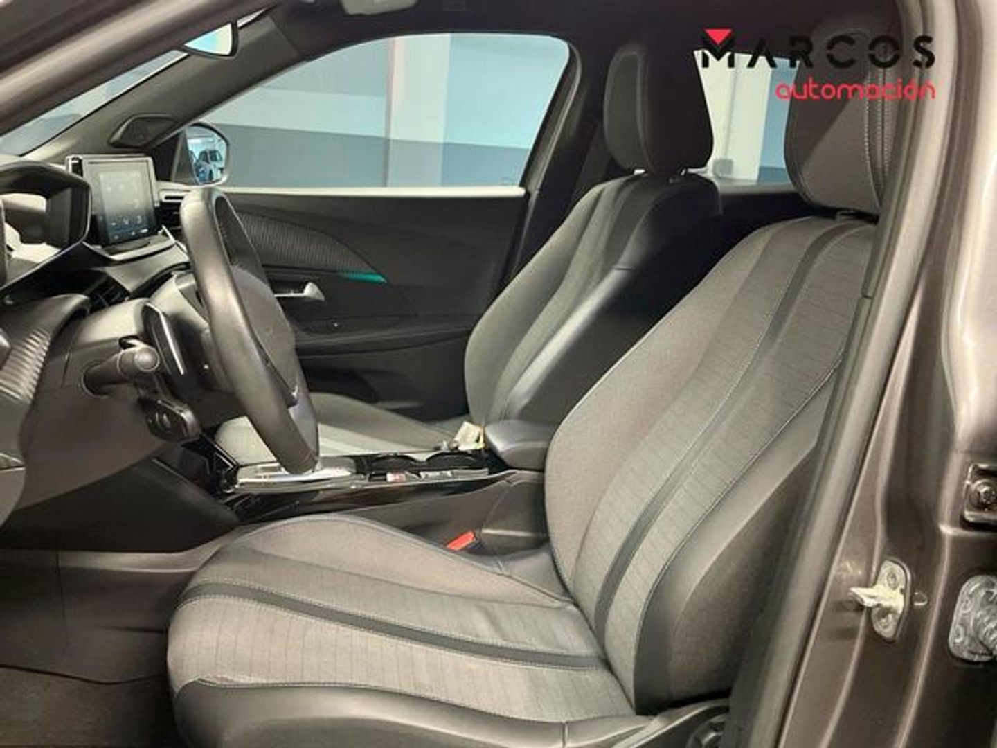 Peugeot 2008 PureTech 130 S&S Allure Pack EAT8 96 kW (130 CV)