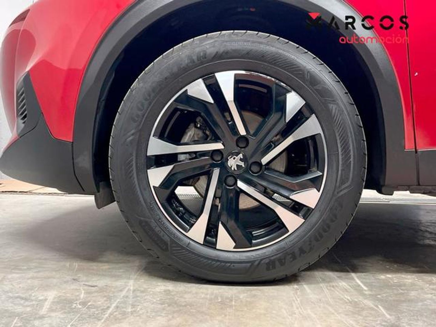 Peugeot 2008 PureTech 130 S&S Allure Pack EAT8 96 kW (130 CV)