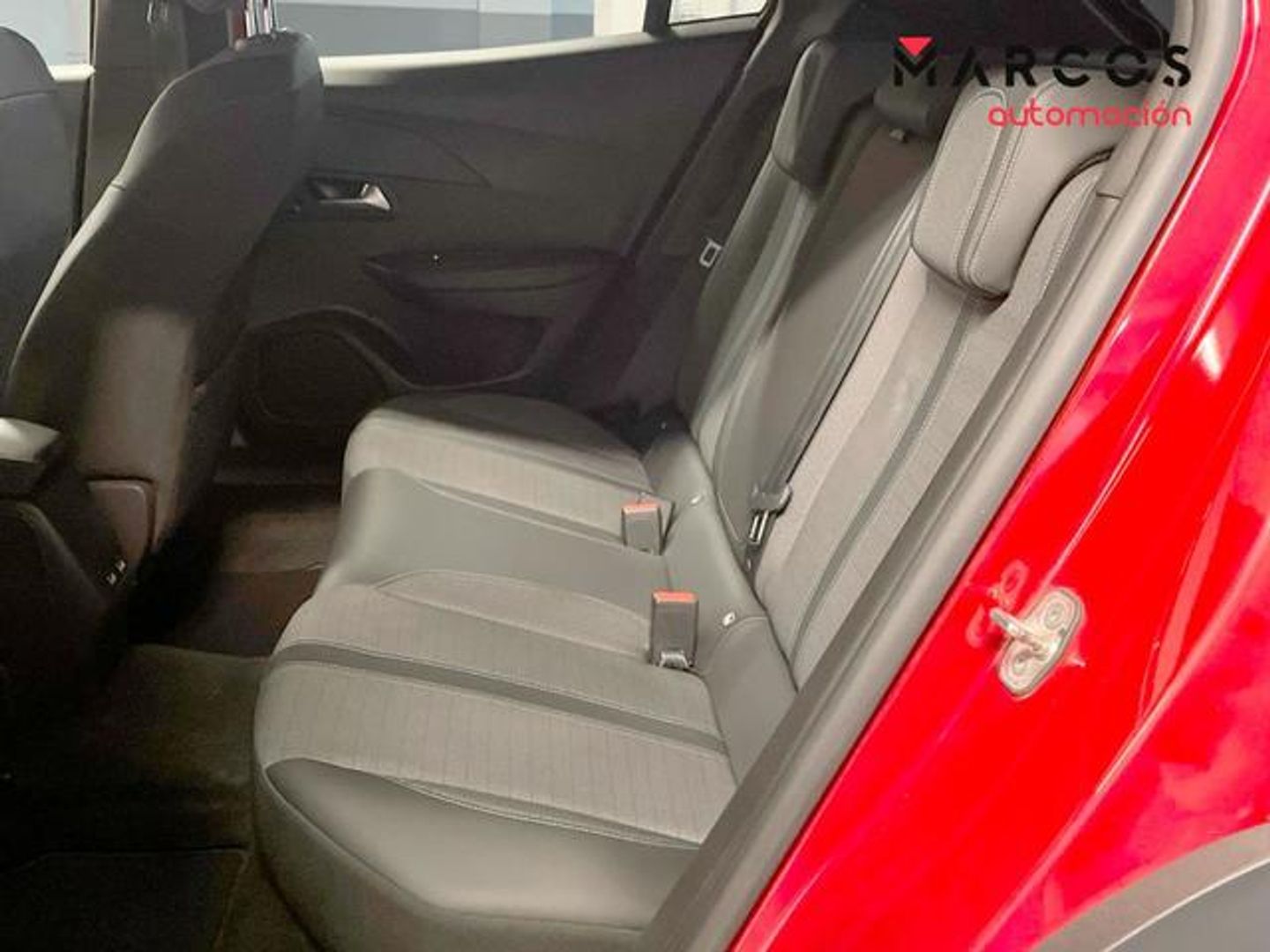 Peugeot 2008 PureTech 130 S&S Allure Pack EAT8 96 kW (130 CV)