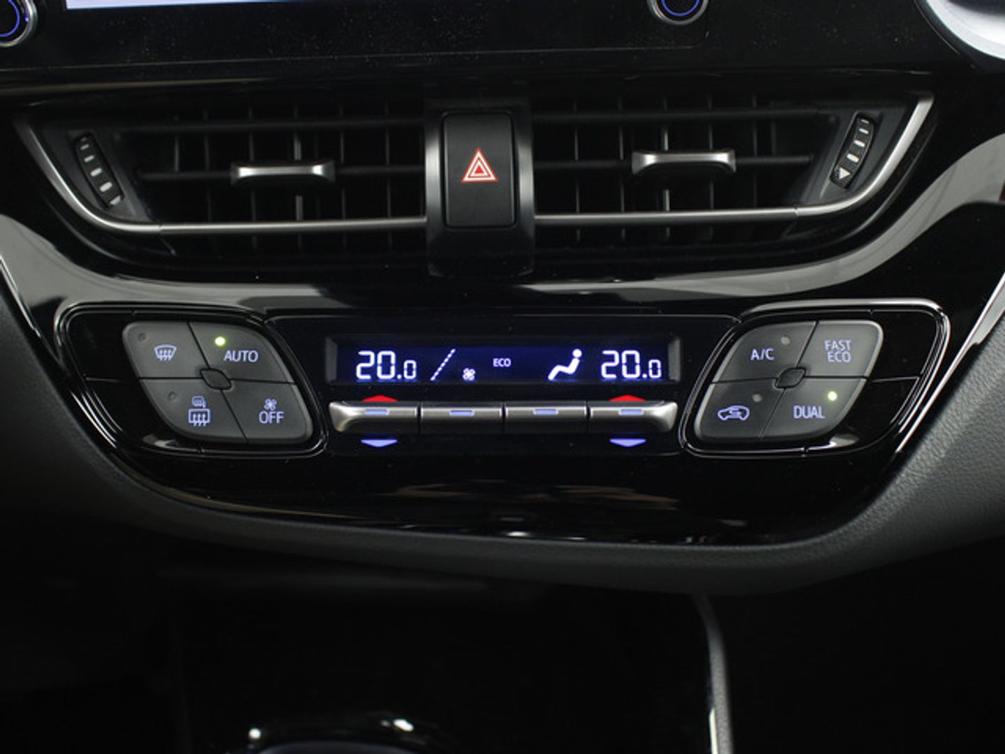 Toyota C-HR 1.8 125H Advance 90 kW (122 CV)