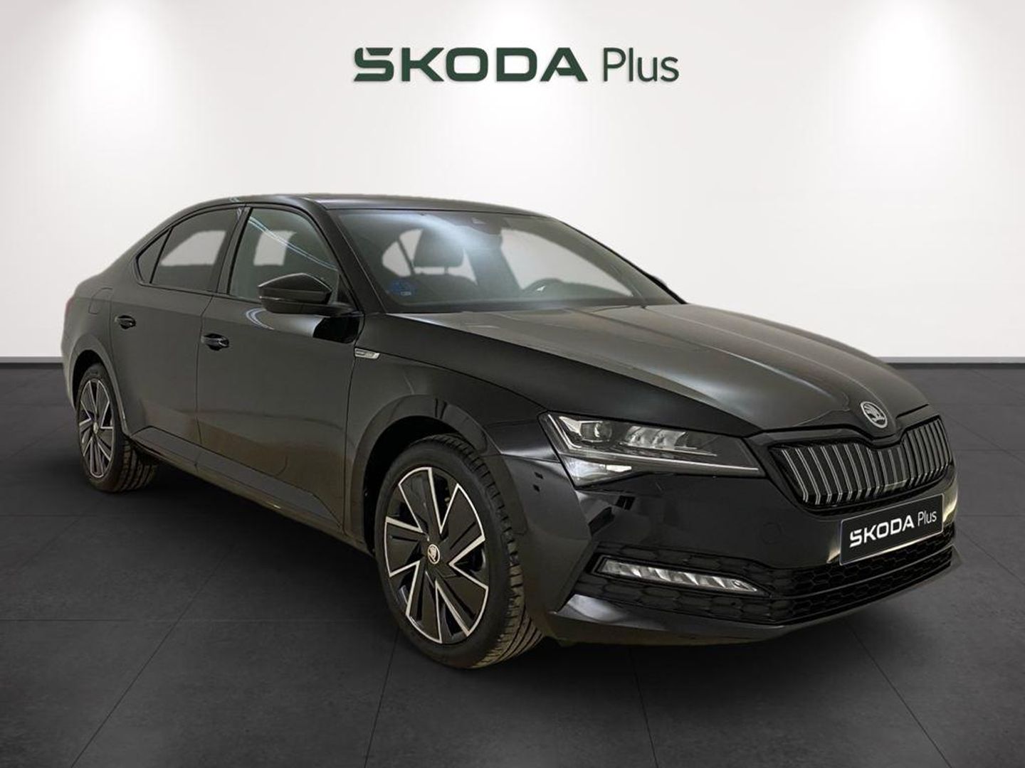 Skoda Superb 1.4 TSI iV P-HEV Sportline DSG 160 kW (218 CV)