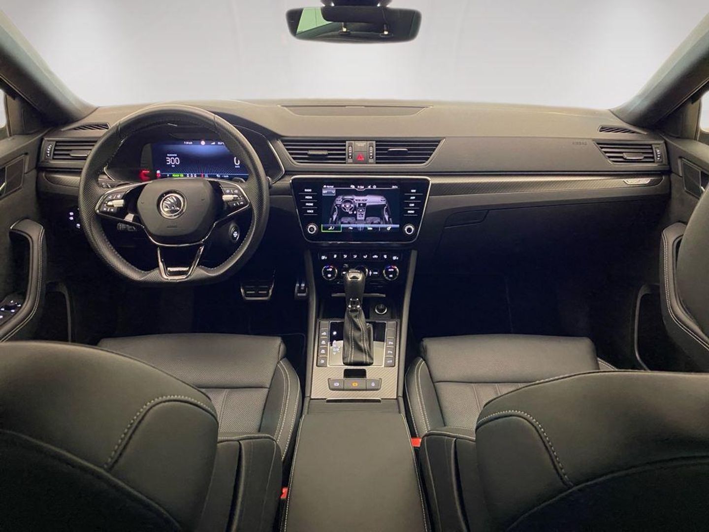 Skoda Superb 1.4 TSI iV P-HEV Sportline DSG 160 kW (218 CV)