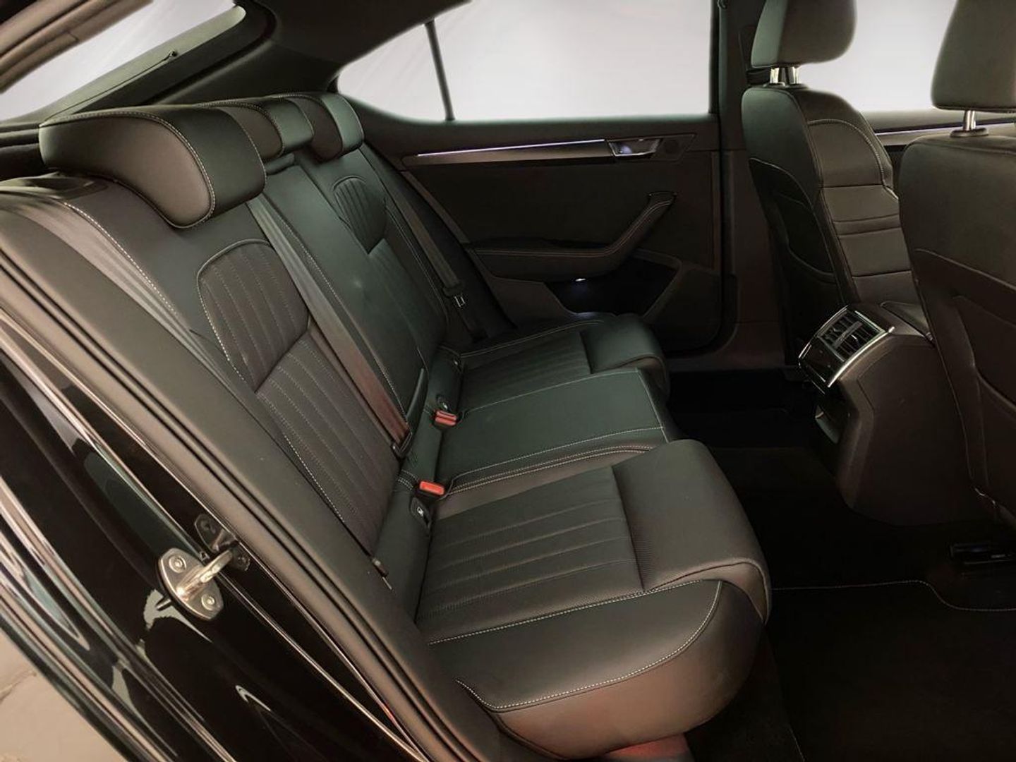 Skoda Superb 1.4 TSI iV P-HEV Sportline DSG 160 kW (218 CV)