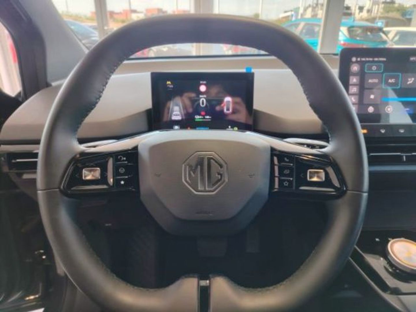 MG MG4 64kWh Luxury 150 kW (204 CV)