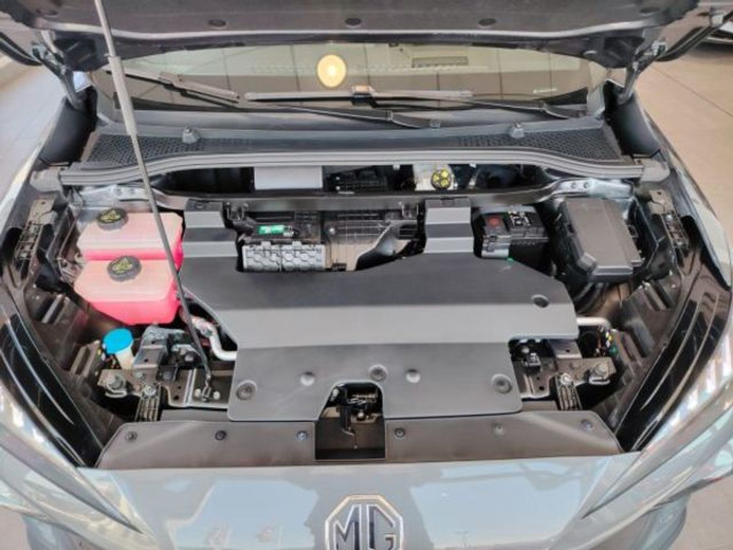 MG MG4 64kWh Luxury 150 kW (204 CV)