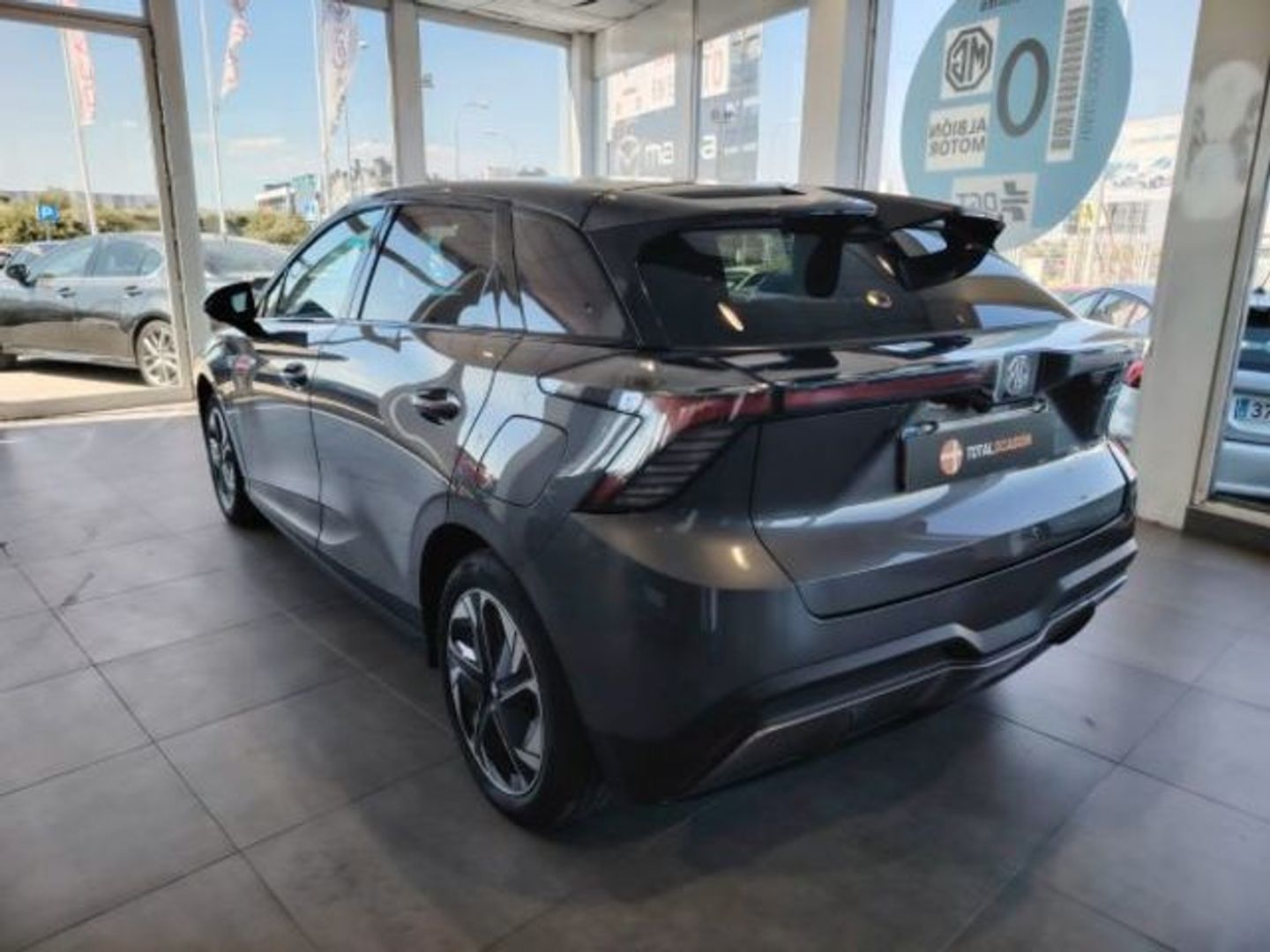 MG MG4 64kWh Luxury 150 kW (204 CV)