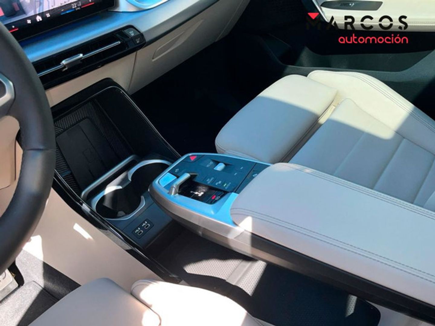 BMW iX1 xDrive30 230 kW (313 CV)