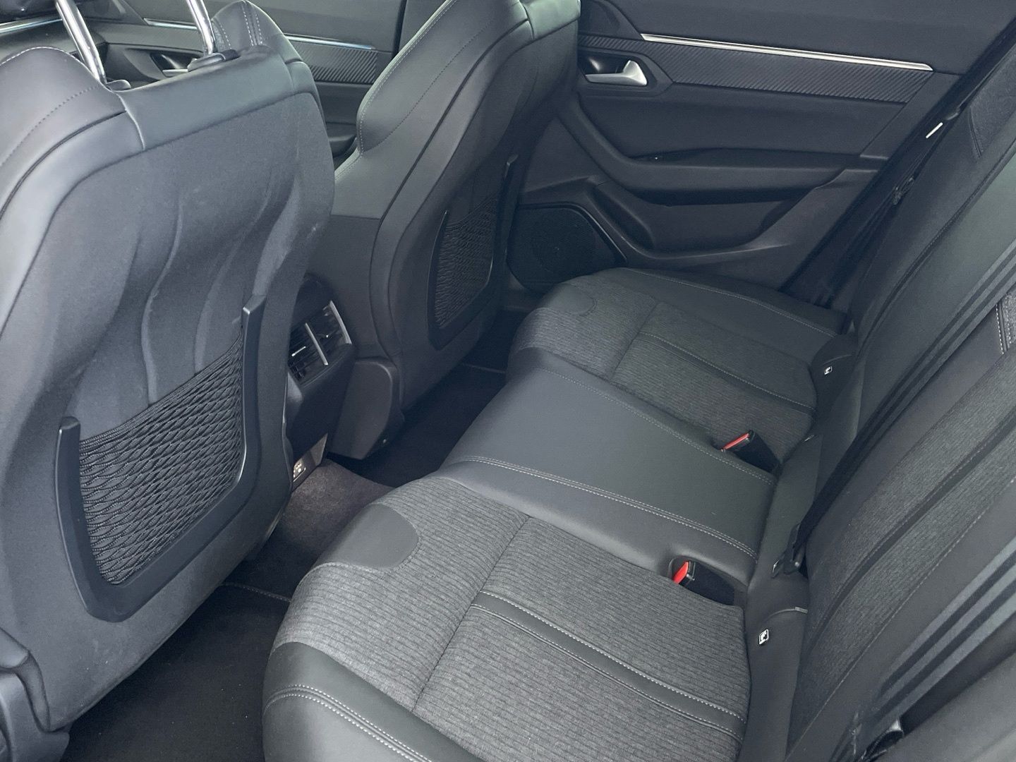 Peugeot 508 PureTech 180 Allure Pack EAT8 132 kW (180 CV)