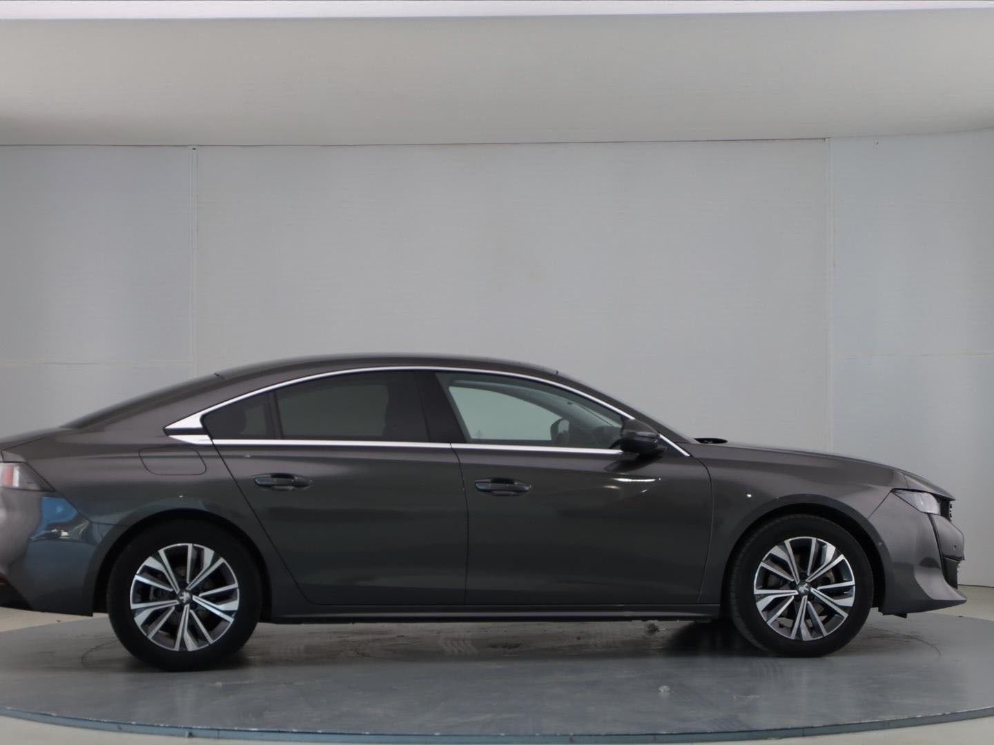 Peugeot 508 PureTech 180 Allure Pack EAT8 132 kW (180 CV)