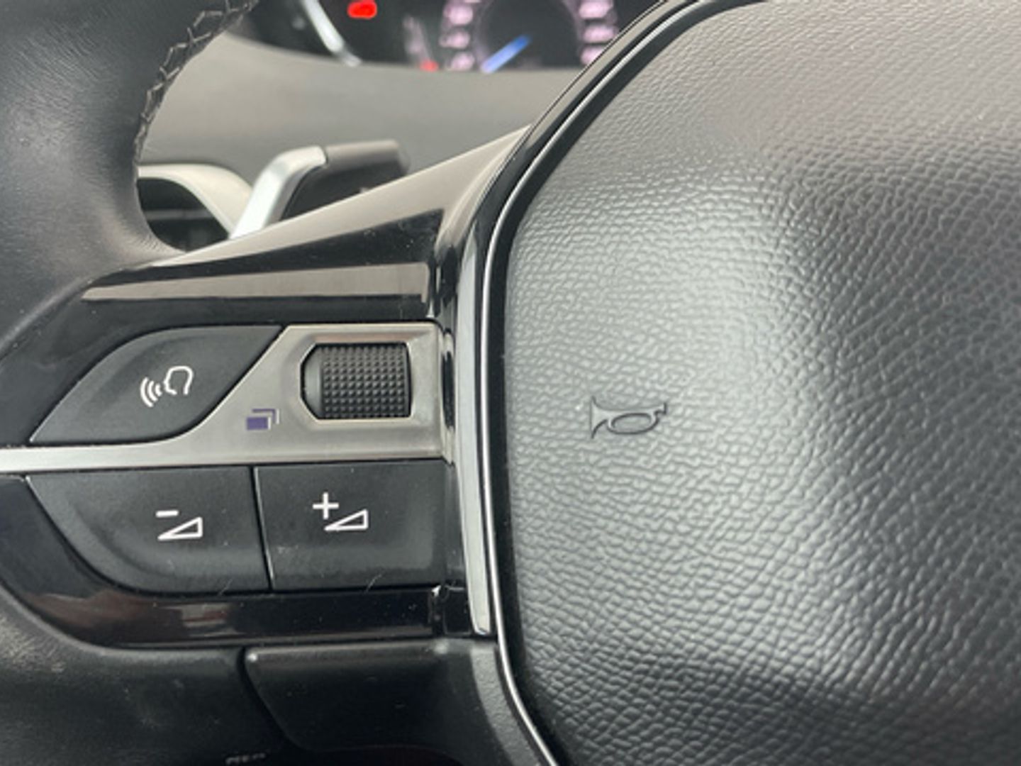 Peugeot 3008 BlueHDi 130 S&S Allure Pack EAT8 96 kW (130 CV)