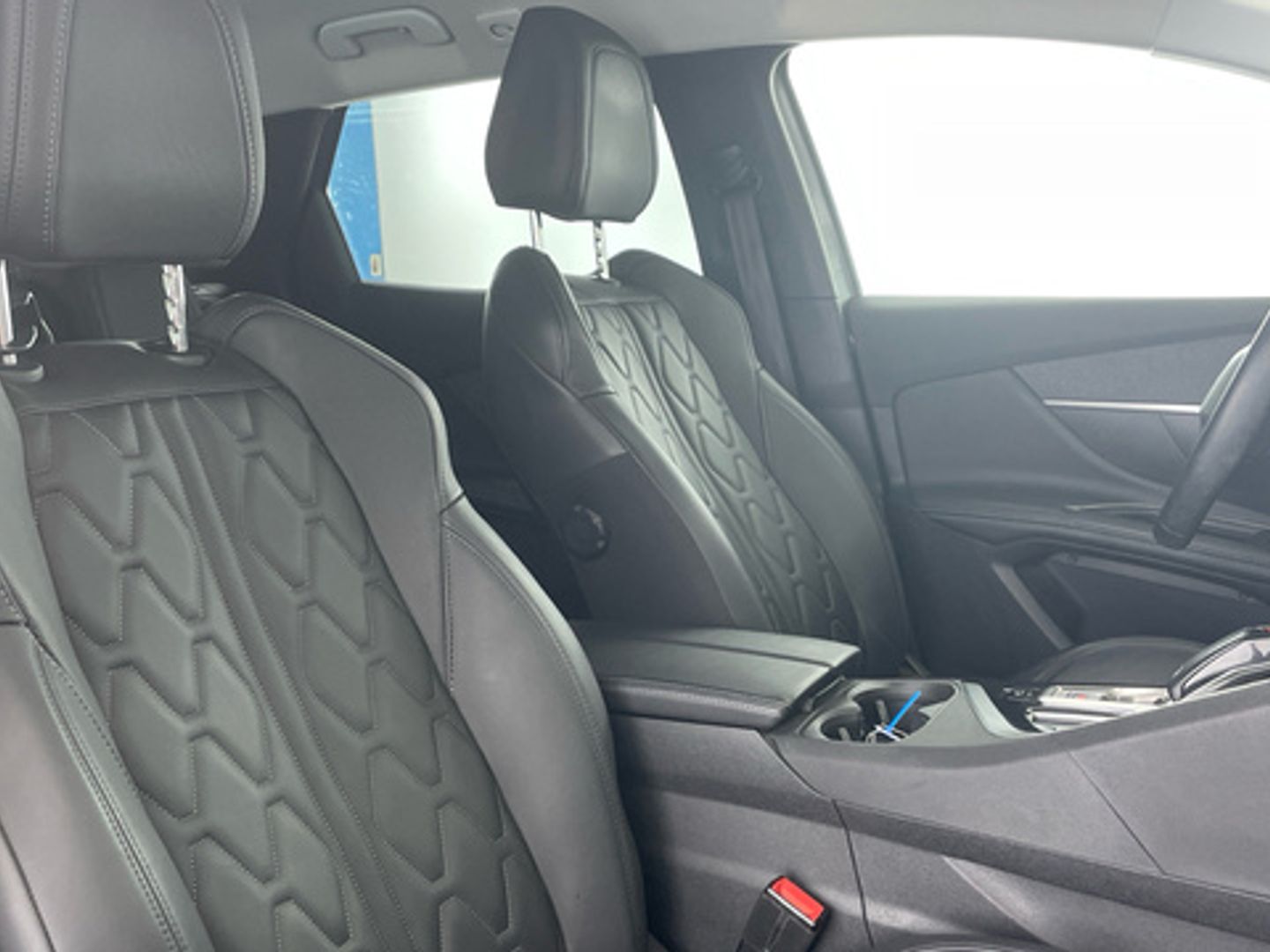 Peugeot 3008 BlueHDi 130 S&S Allure Pack EAT8 96 kW (130 CV)