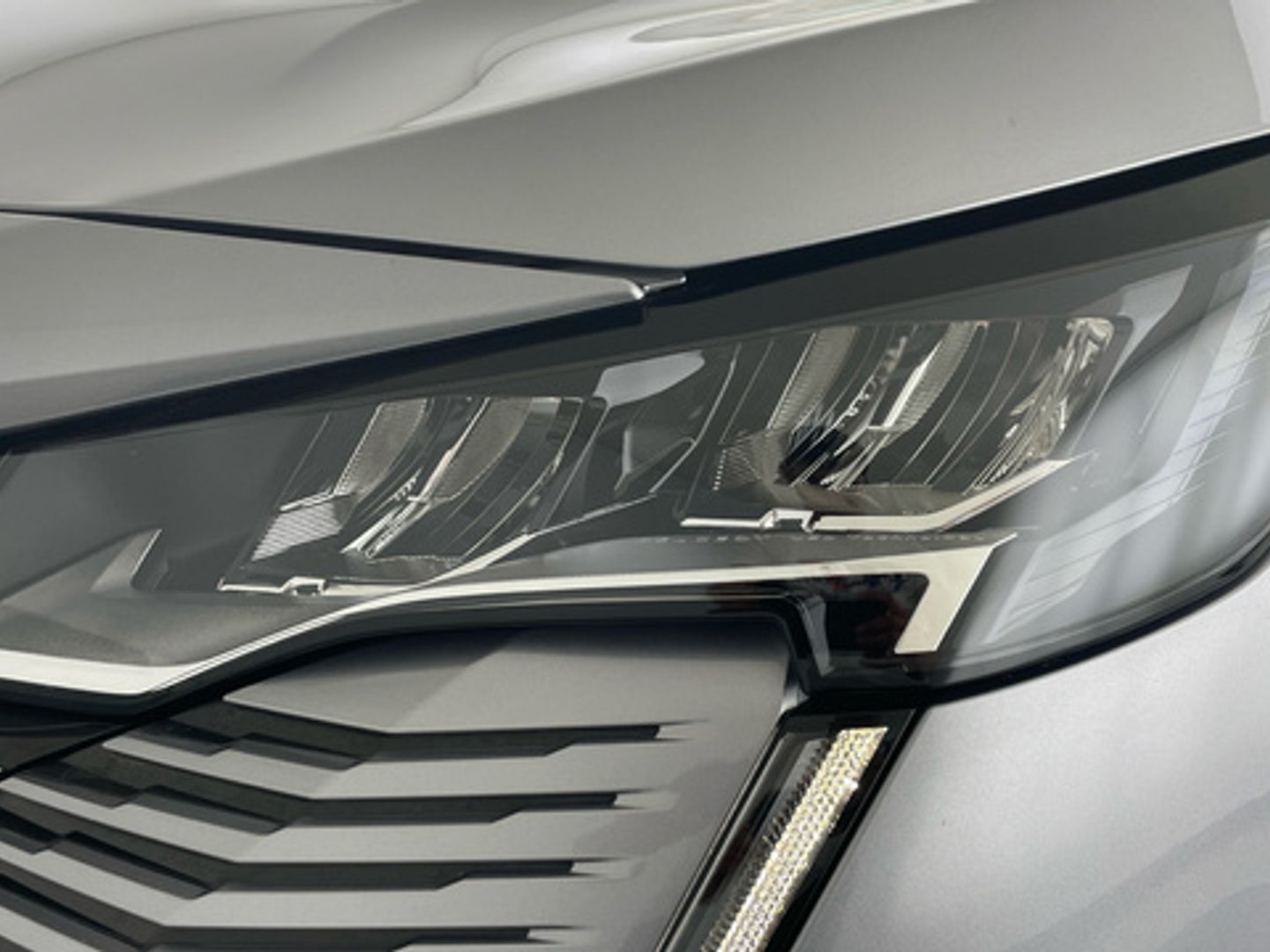 Peugeot 3008 BlueHDi 130 S&S Allure Pack EAT8 96 kW (130 CV)