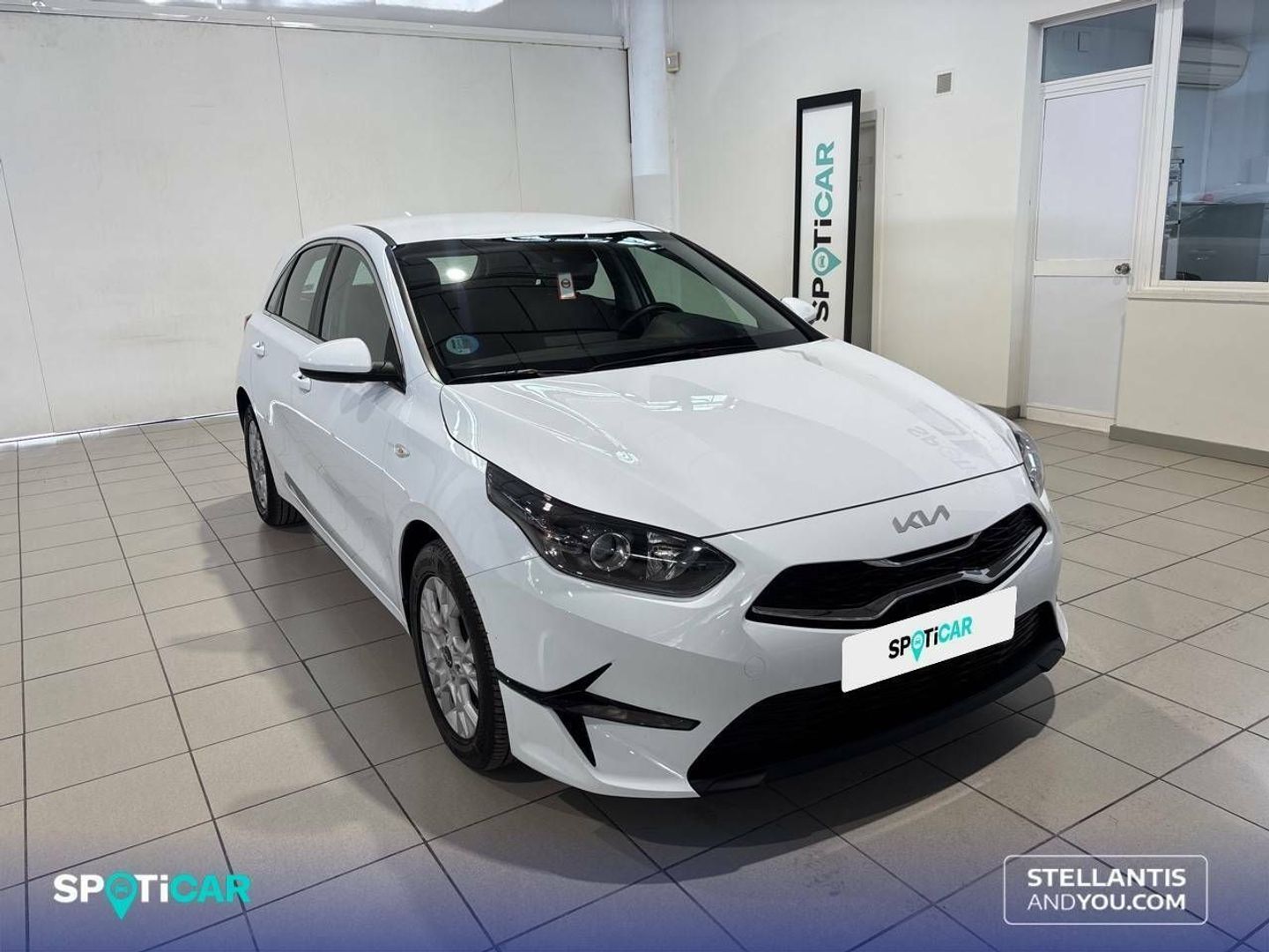 Kia Ceed 1.6 MHEV iMT Drive 100 kW (136 CV)