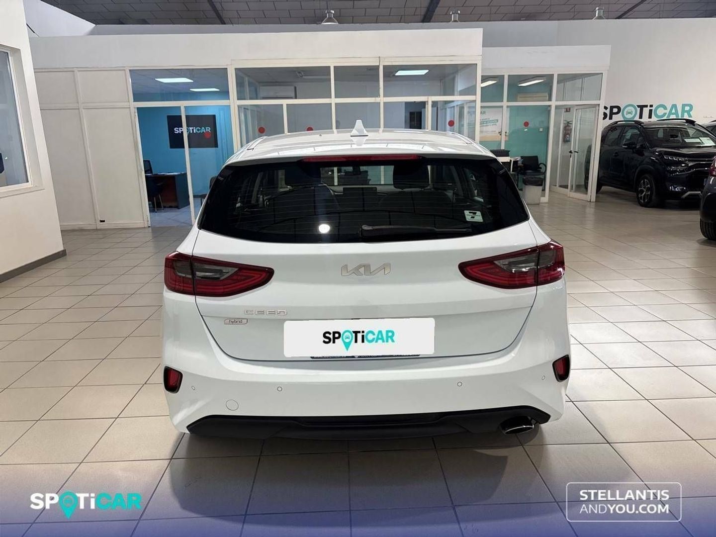 Kia Ceed 1.6 MHEV iMT Drive 100 kW (136 CV)