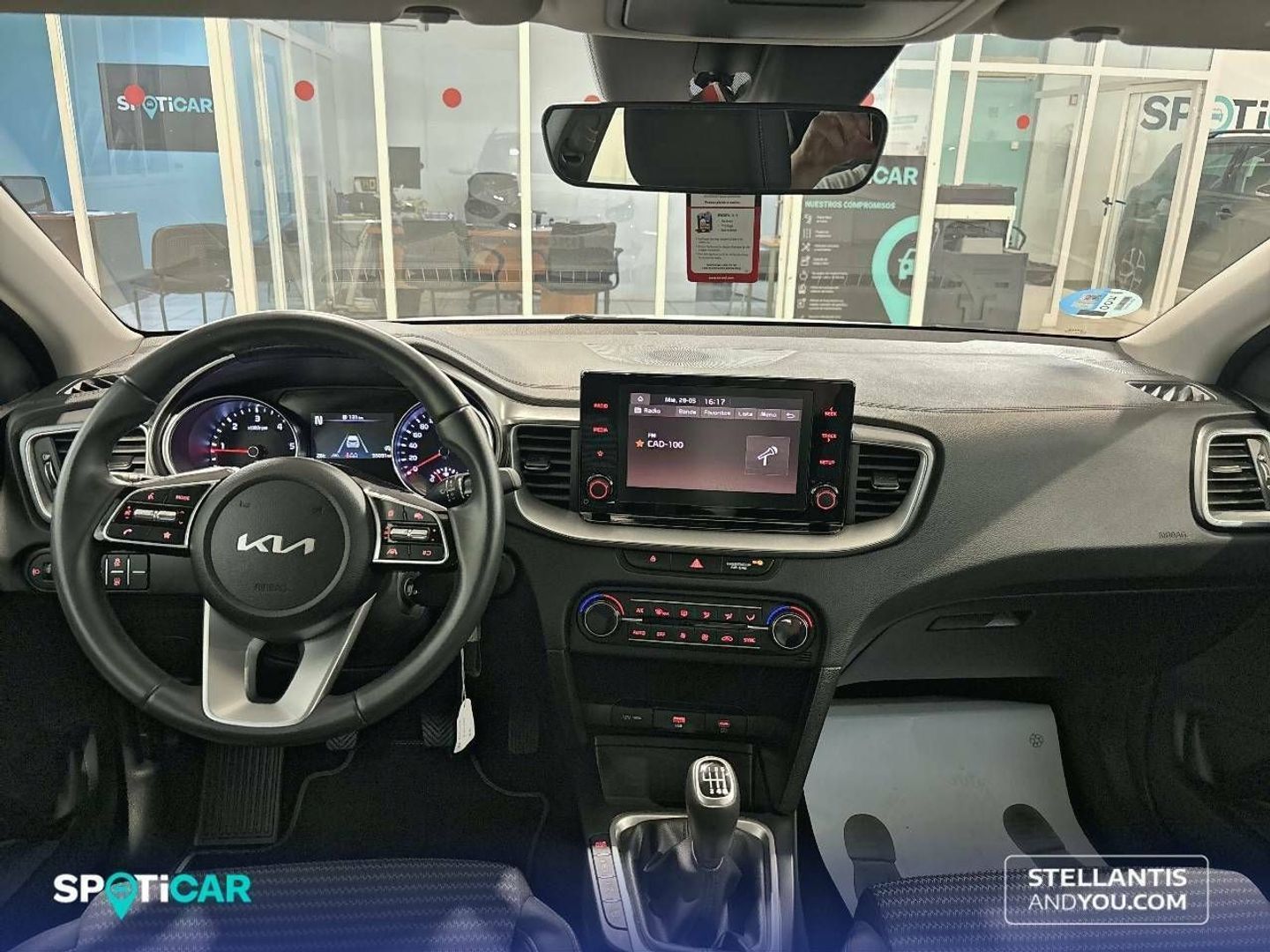 Kia Ceed 1.6 MHEV iMT Drive 100 kW (136 CV)