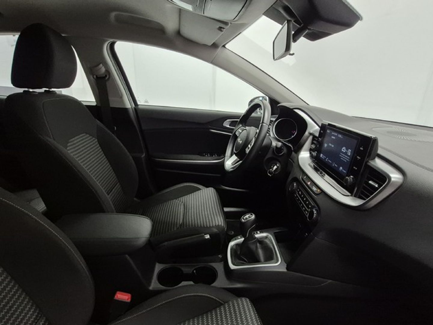 Kia XCeed 1.6 MHEV Drive iMT 100 kW (136 CV)