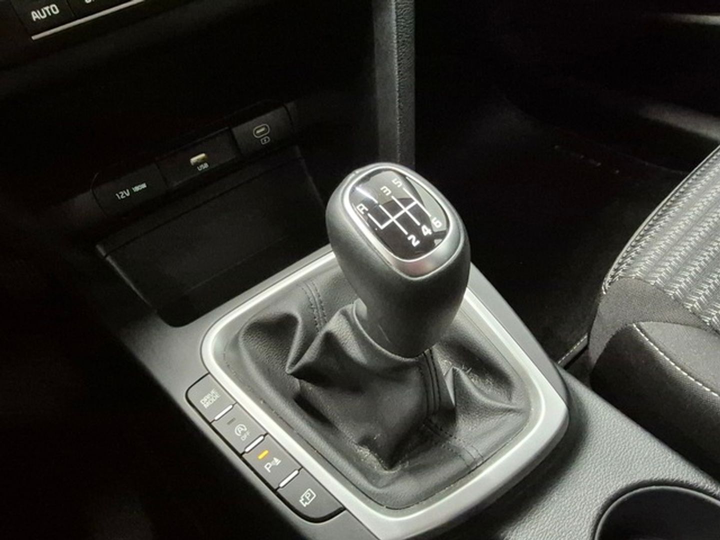 Kia XCeed 1.6 MHEV Drive iMT 100 kW (136 CV)